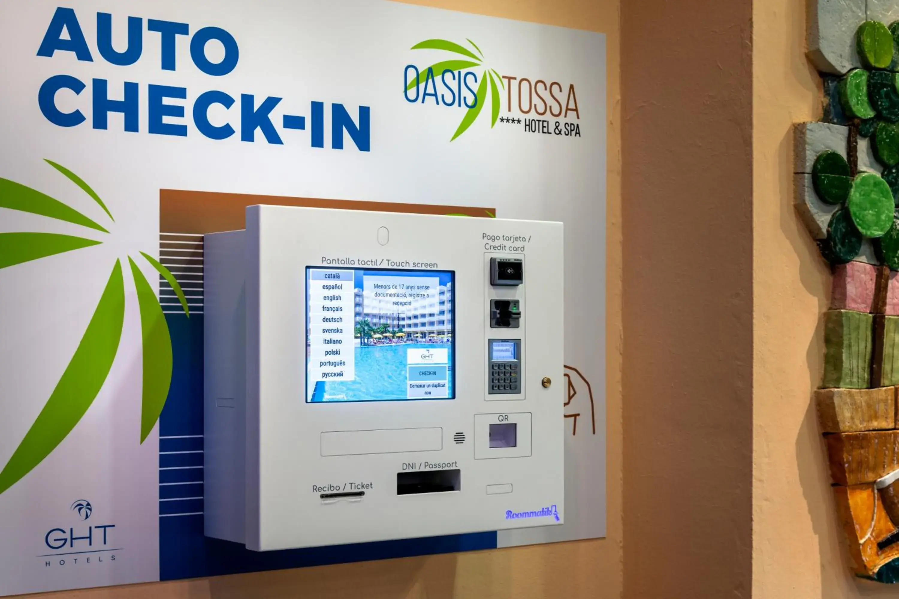 Facade/entrance in GHT Oasis Tossa & Spa Facade/entrance in GHT Oasis Tossa & Spa