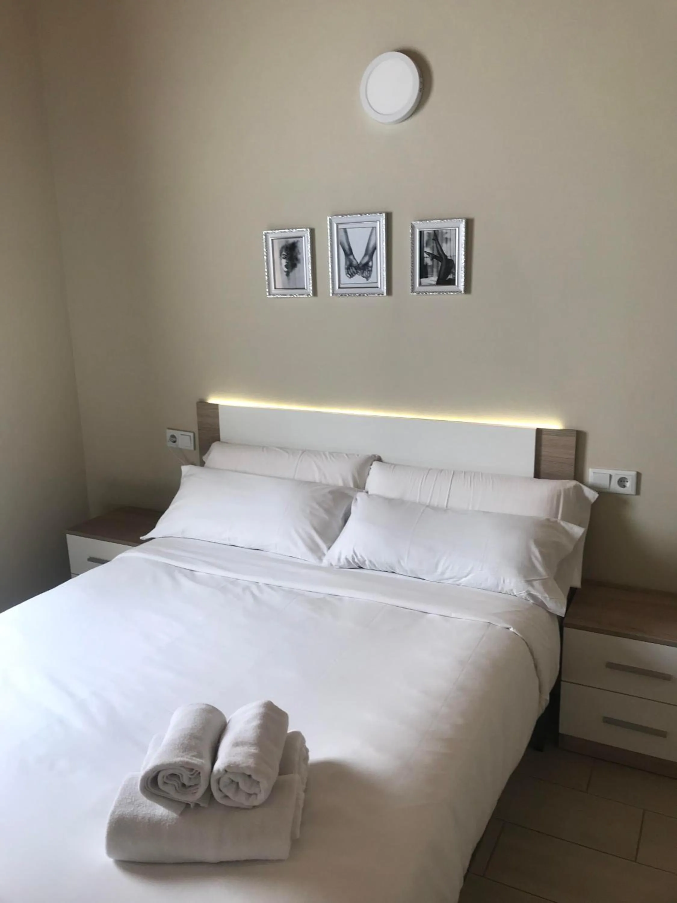 Bed in Apartamentos Giuliano