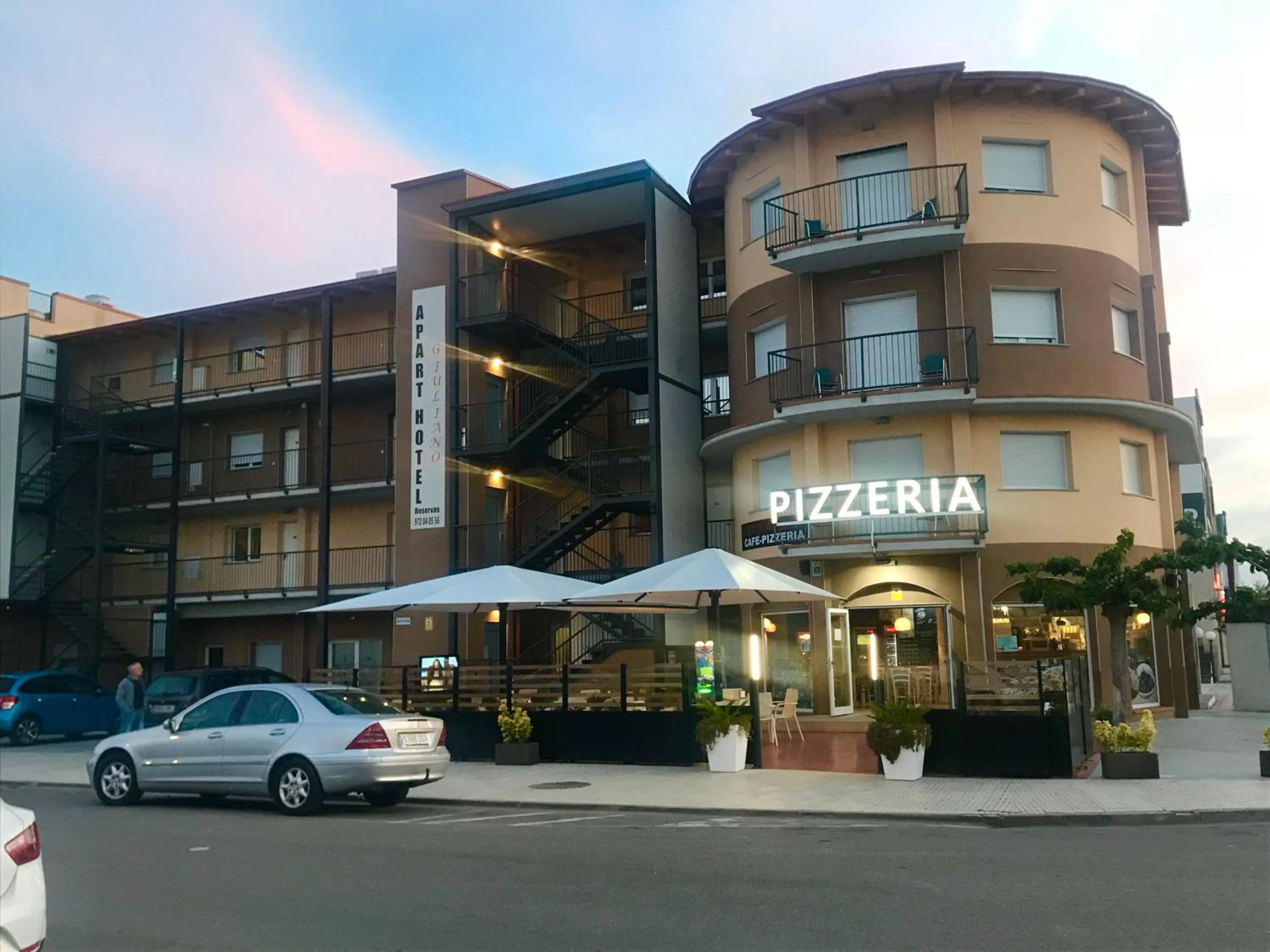 Facade/entrance in Apartamentos Giuliano