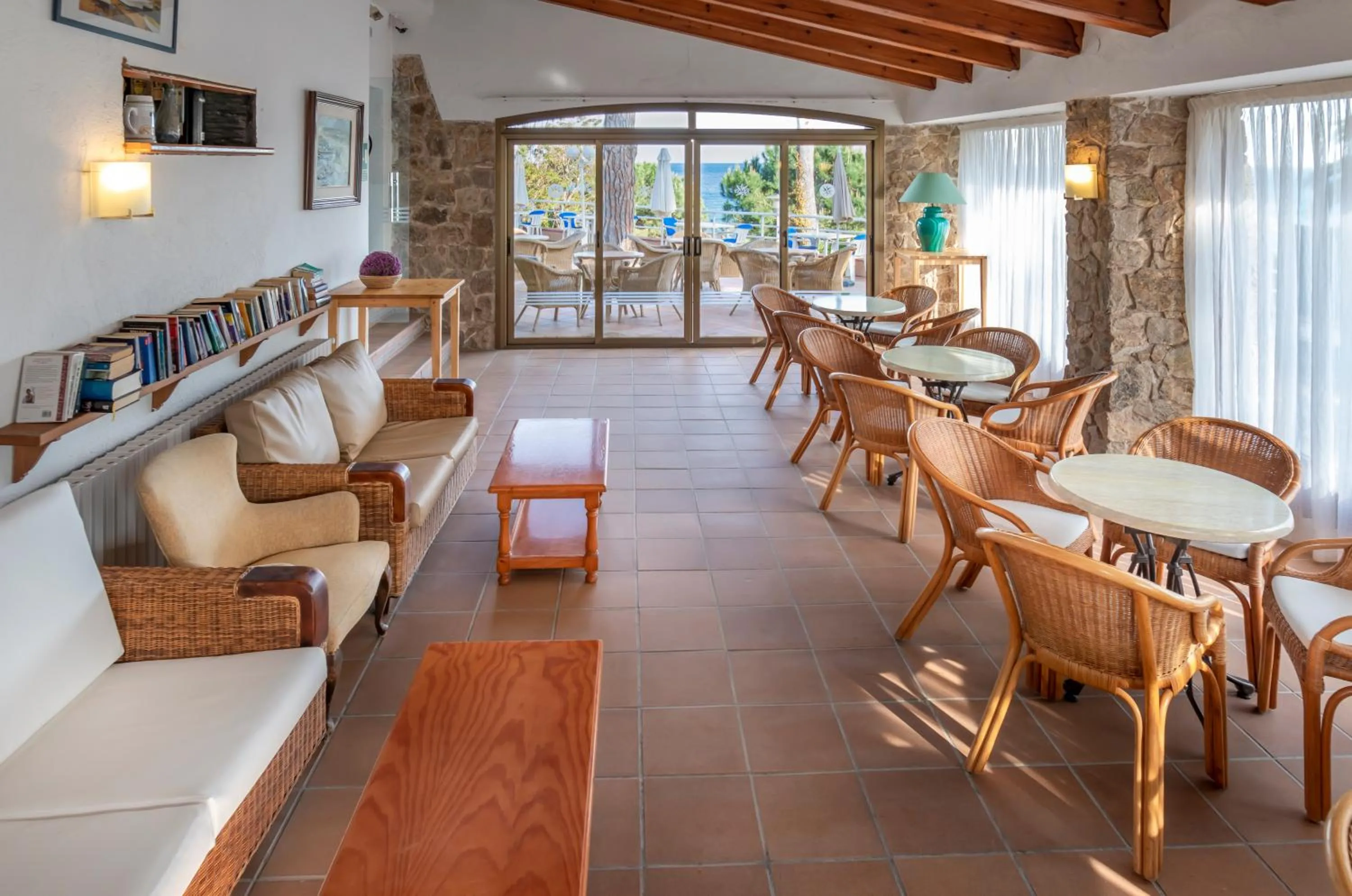 Seating area in GHT Xaloc