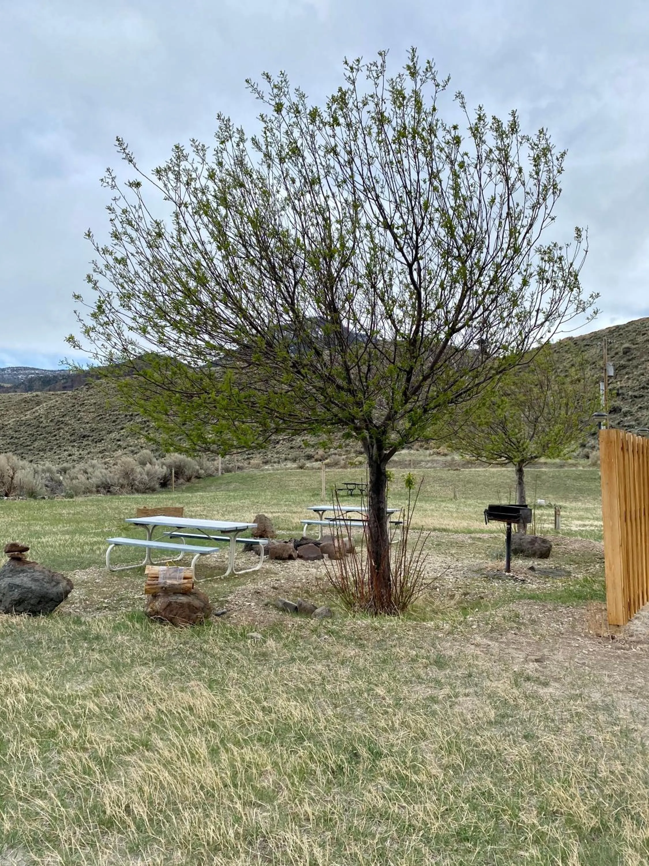BBQ facilities in Green Creek Inn and RV Park