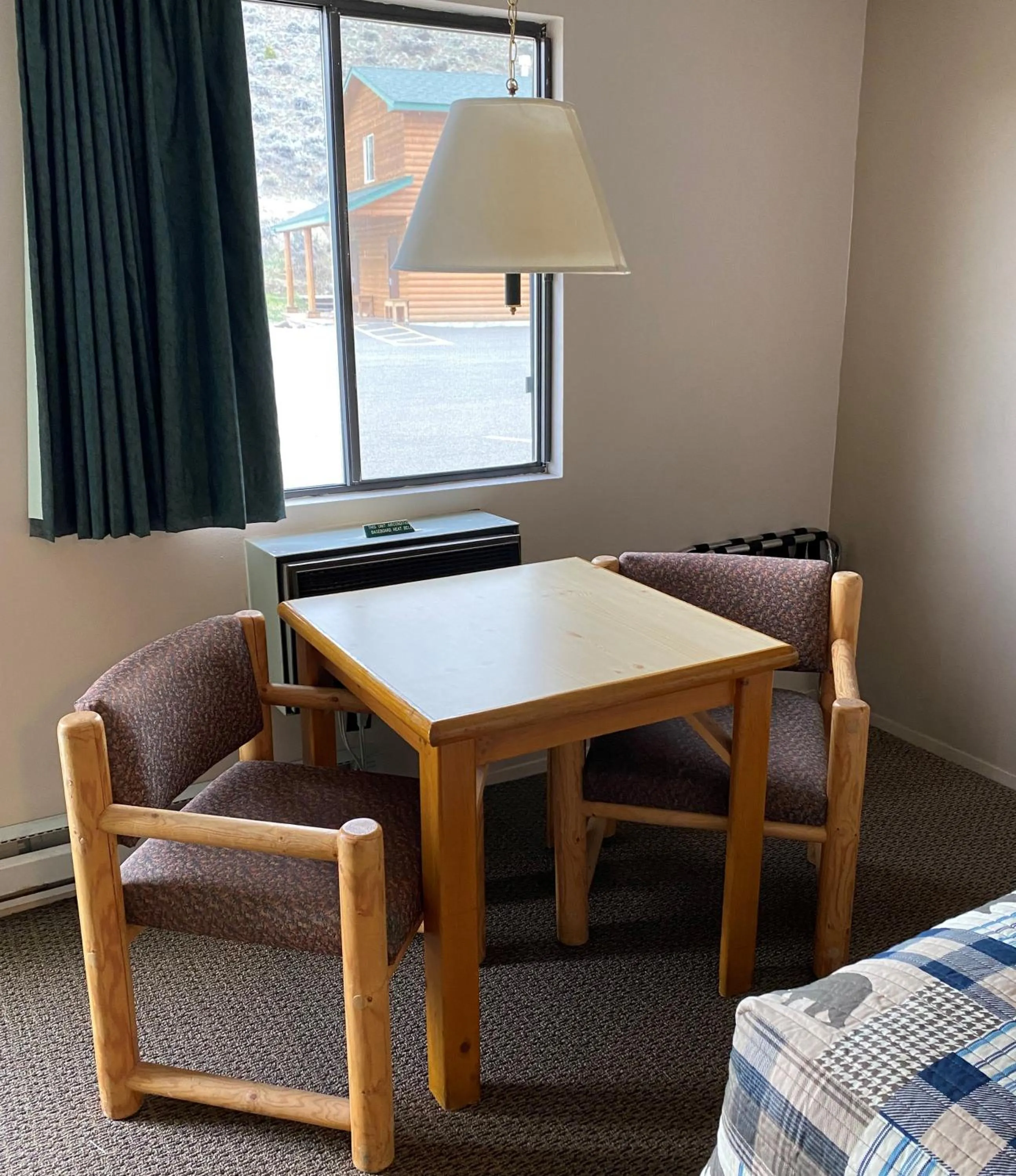 Seating area in Green Creek Inn and RV Park