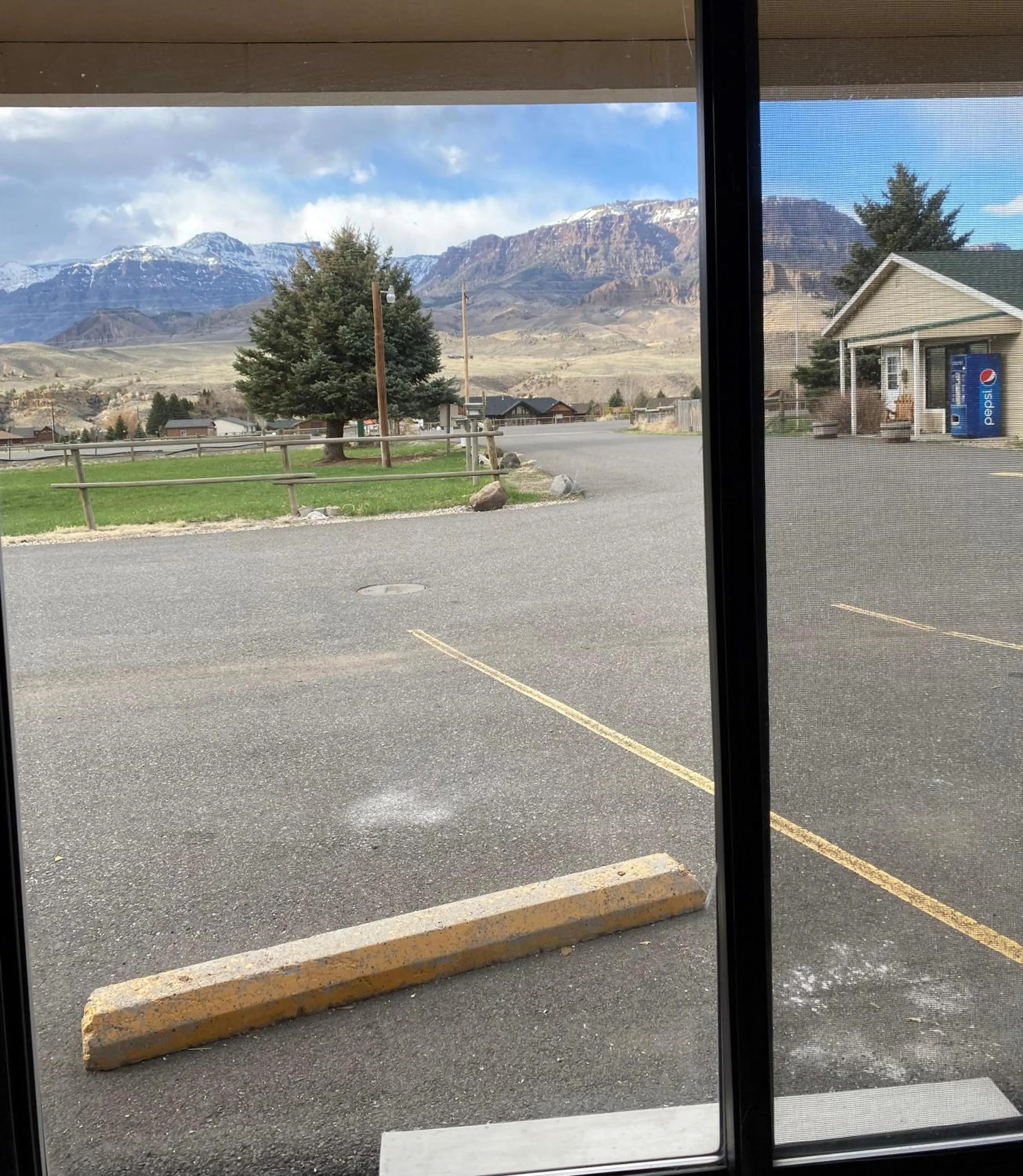 Mountain view in Green Creek Inn and RV Park