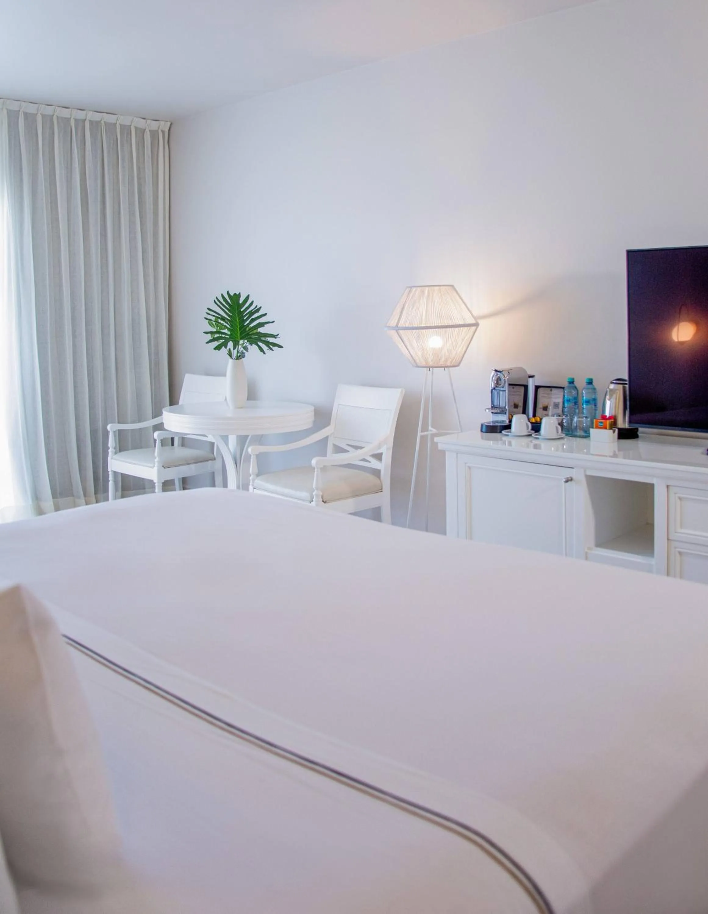 Property building, Bed in Meliá Puerto Vallarta