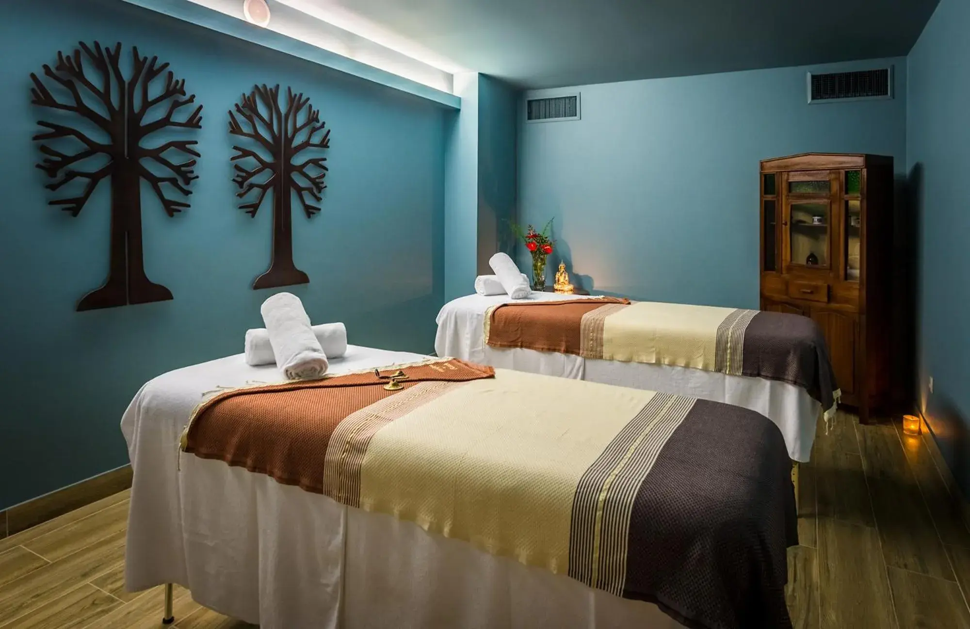 Massage, Bed in Pestana Royal All Inclusive Ocean & Spa Resort Massage, Bed in Pestana Royal All Inclusive Ocean & Spa Resort