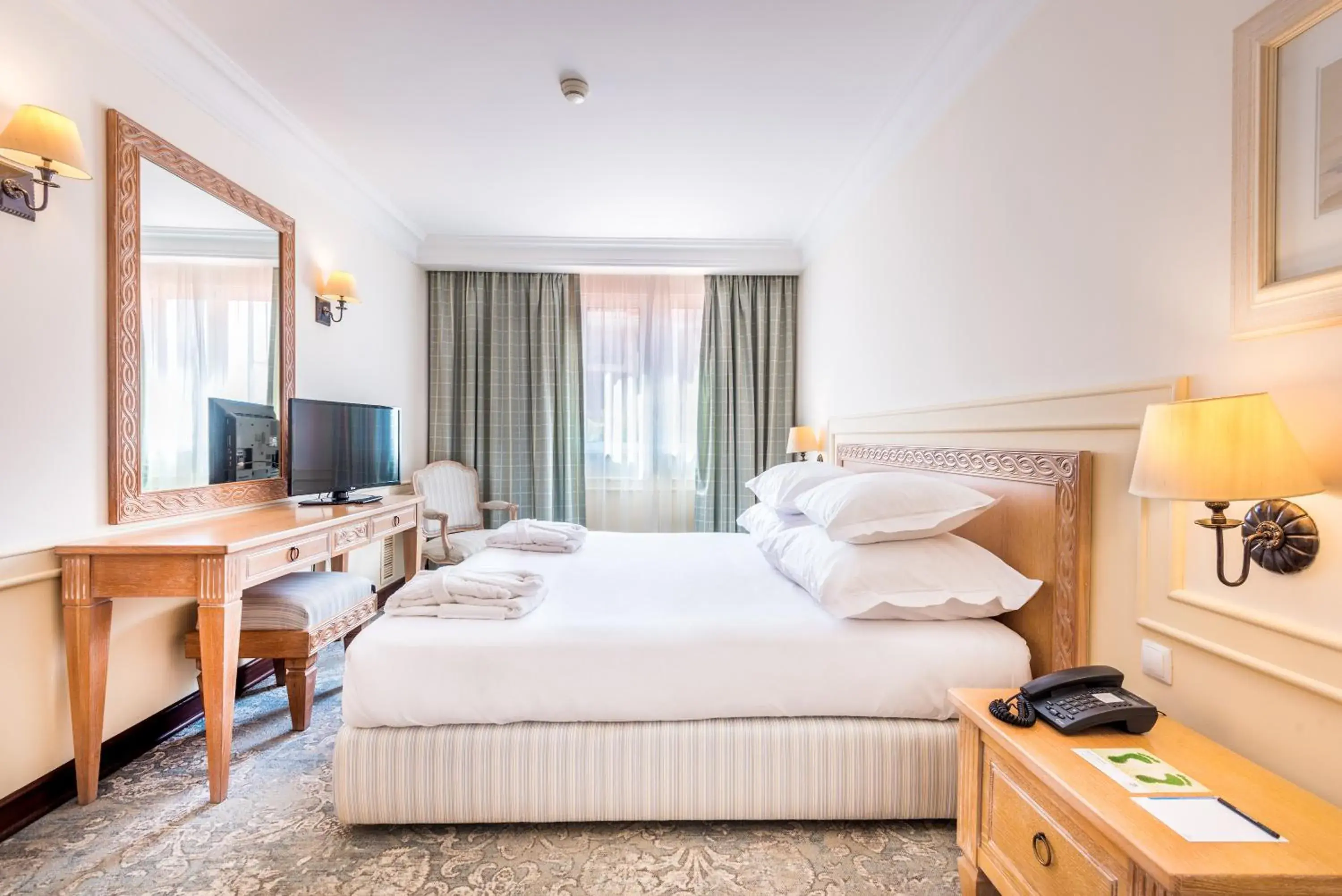 Bedroom, Bed in Pestana Royal All Inclusive Ocean & Spa Resort Bedroom, Bed in Pestana Royal All Inclusive Ocean & Spa Resort