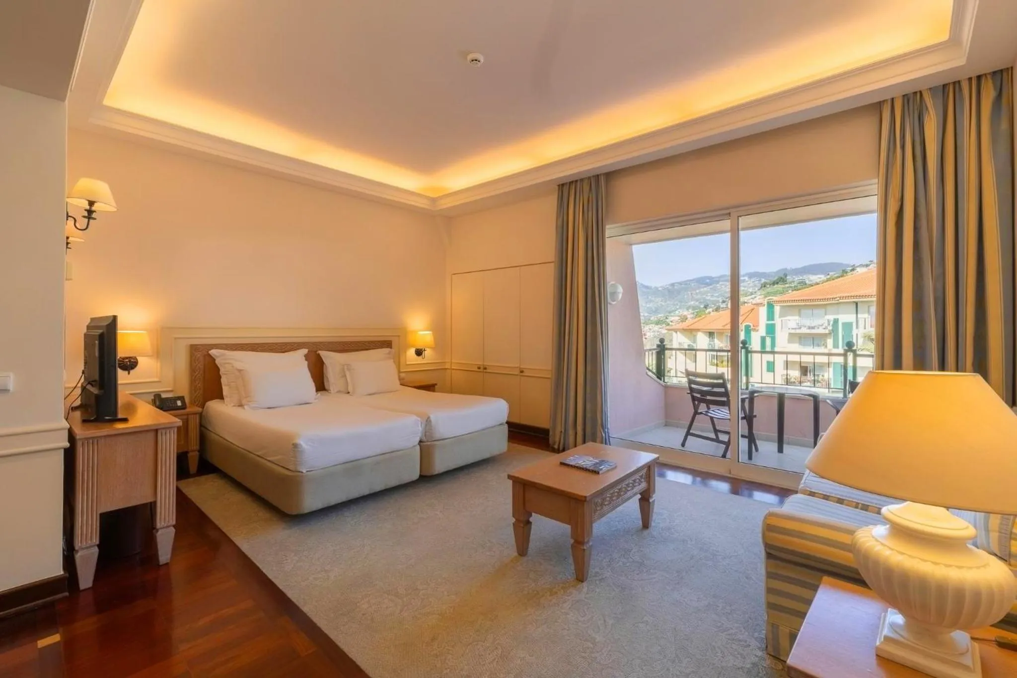 Balcony/Terrace, Bed in Pestana Royal All Inclusive Ocean & Spa Resort