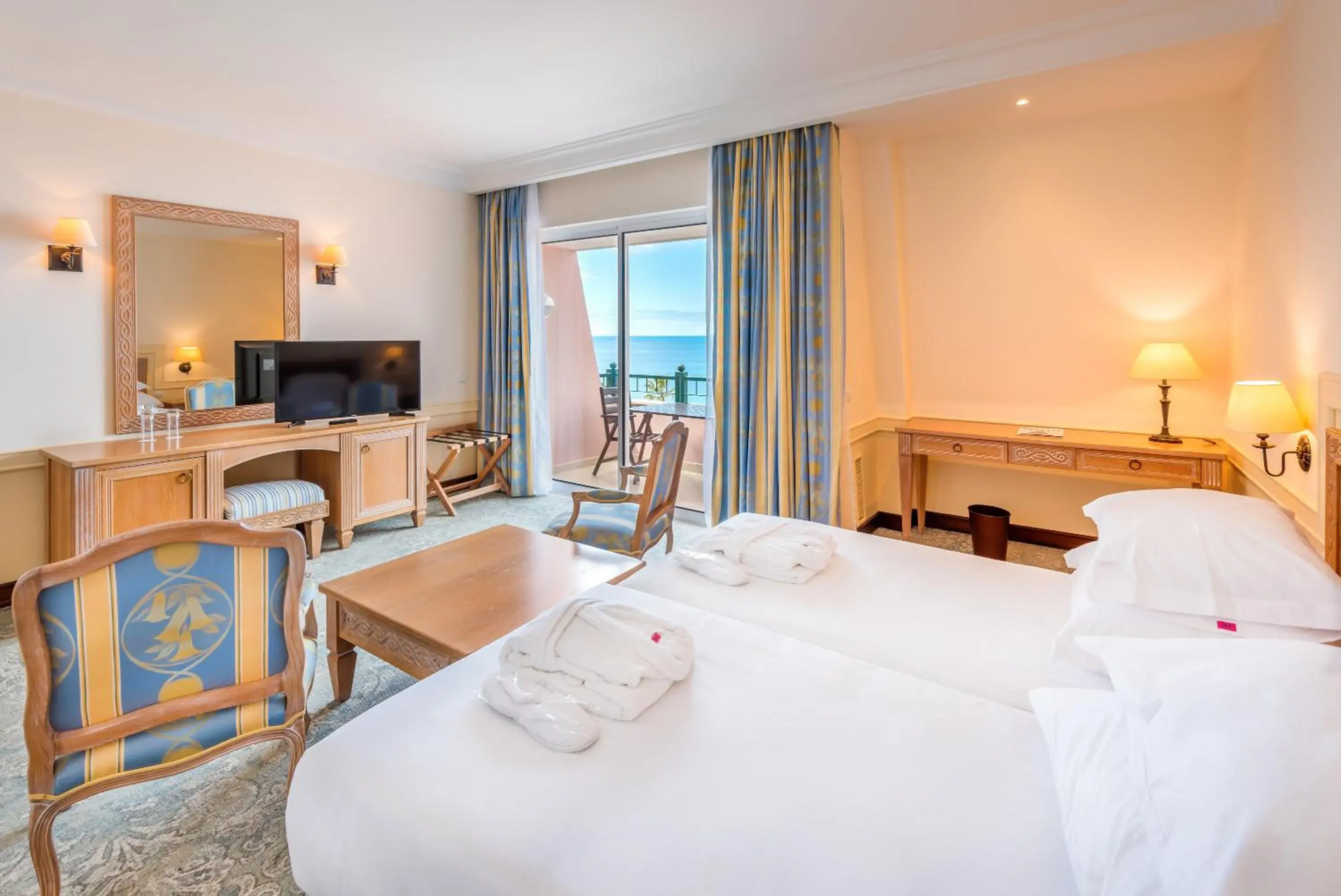 Bedroom, Bed in Pestana Royal All Inclusive Ocean & Spa Resort Bedroom, Bed in Pestana Royal All Inclusive Ocean & Spa Resort