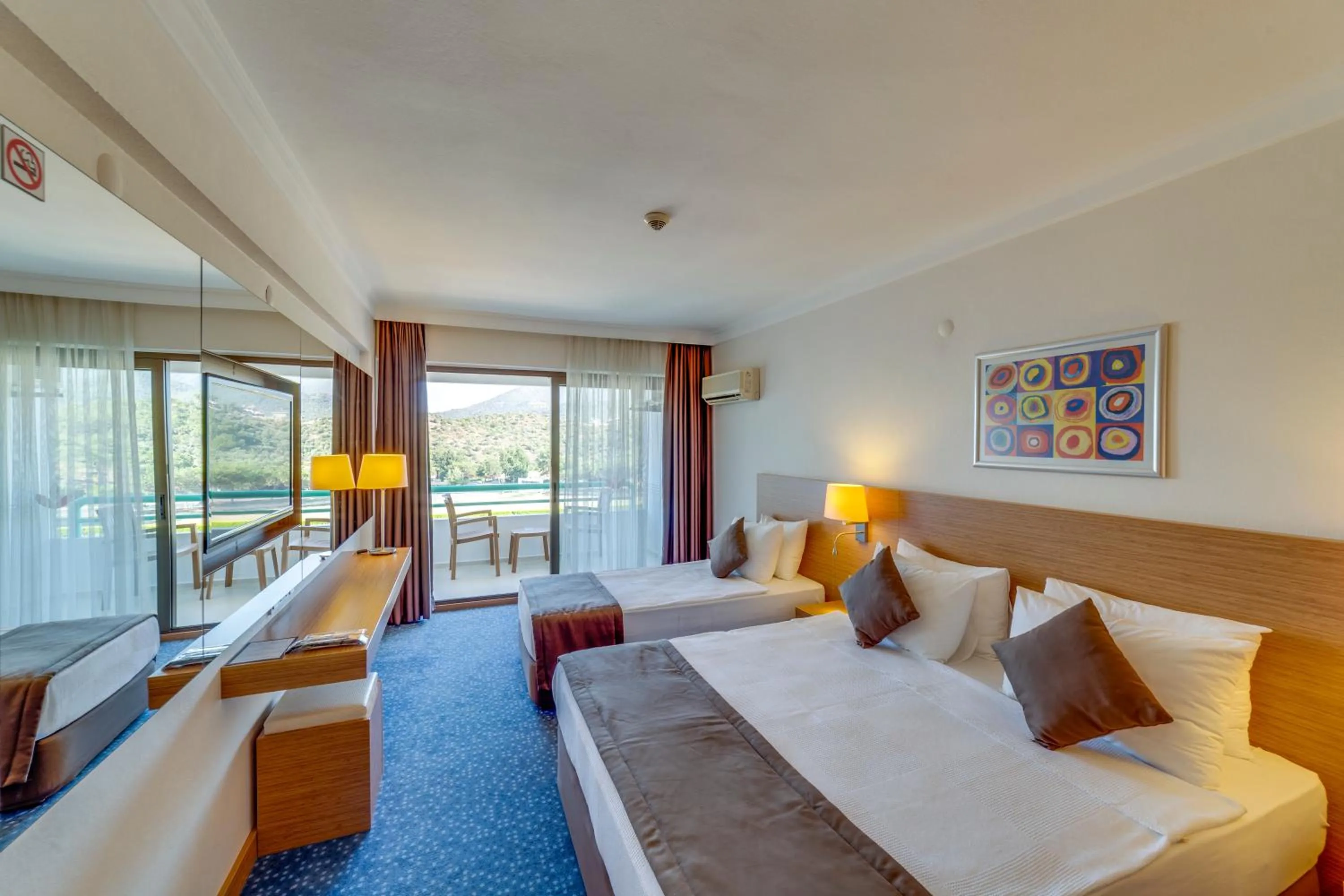 Photo of the whole room in Hotel Grand Efe