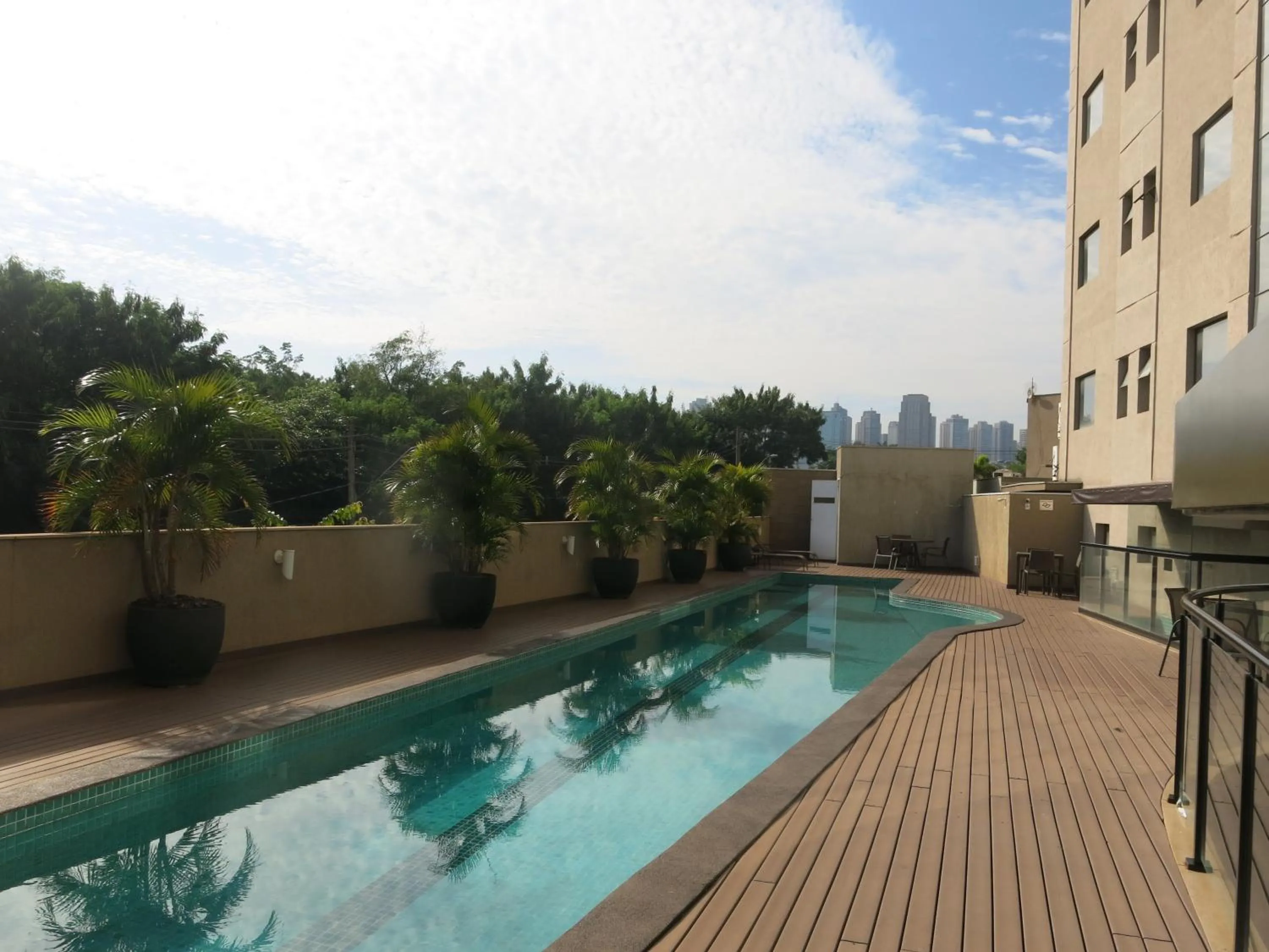 Swimming pool in Matiz Vilaboim Ribeirão Preto