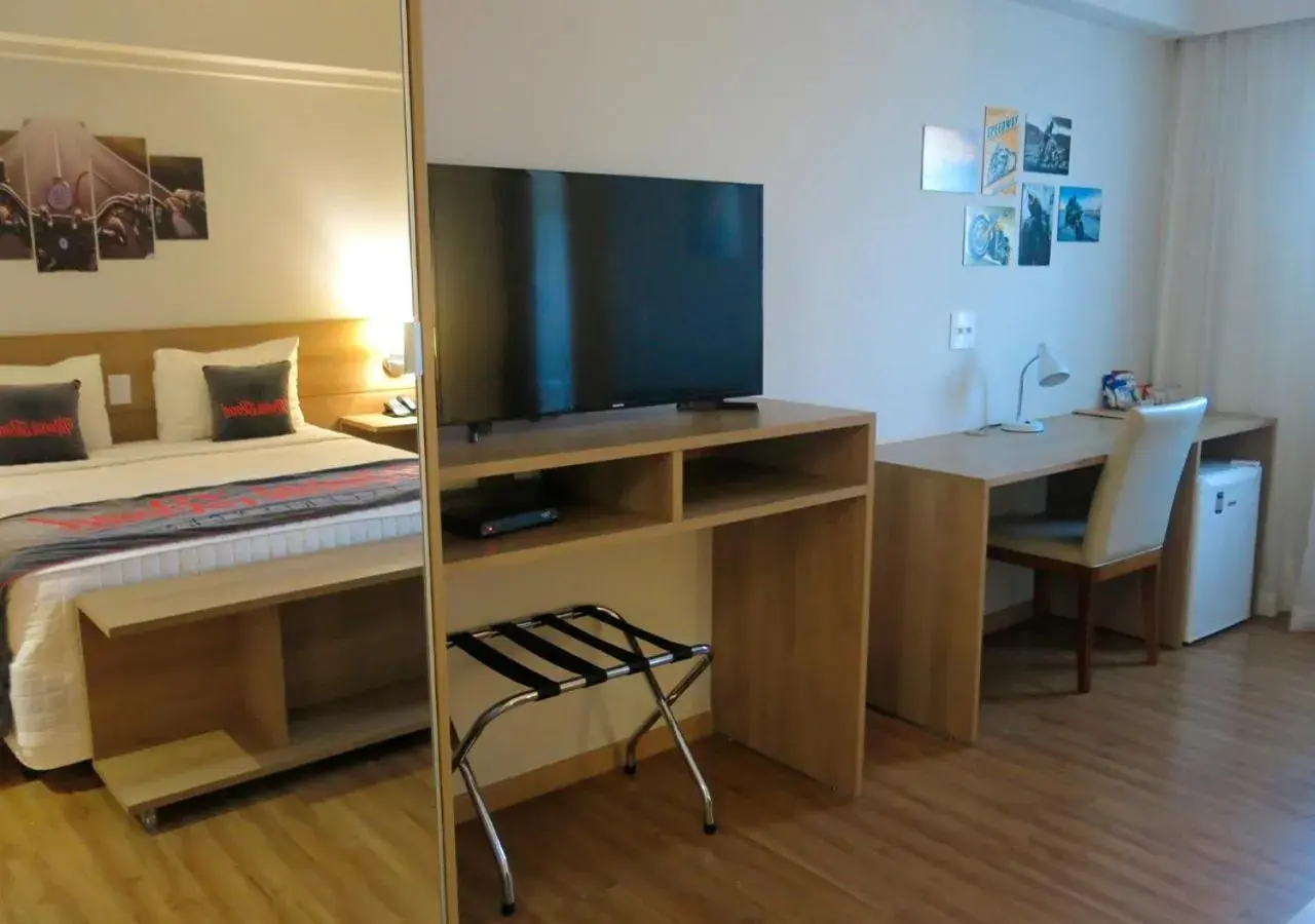 TV and multimedia, Bed in Matiz Vilaboim Ribeirão Preto TV and multimedia, Bed in Matiz Vilaboim Ribeirão Preto