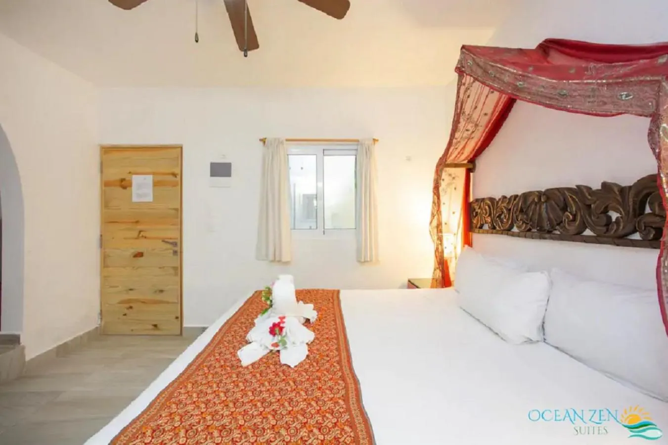 Bed in Ocean Zen Suites on 5th Avenue - Adults Only