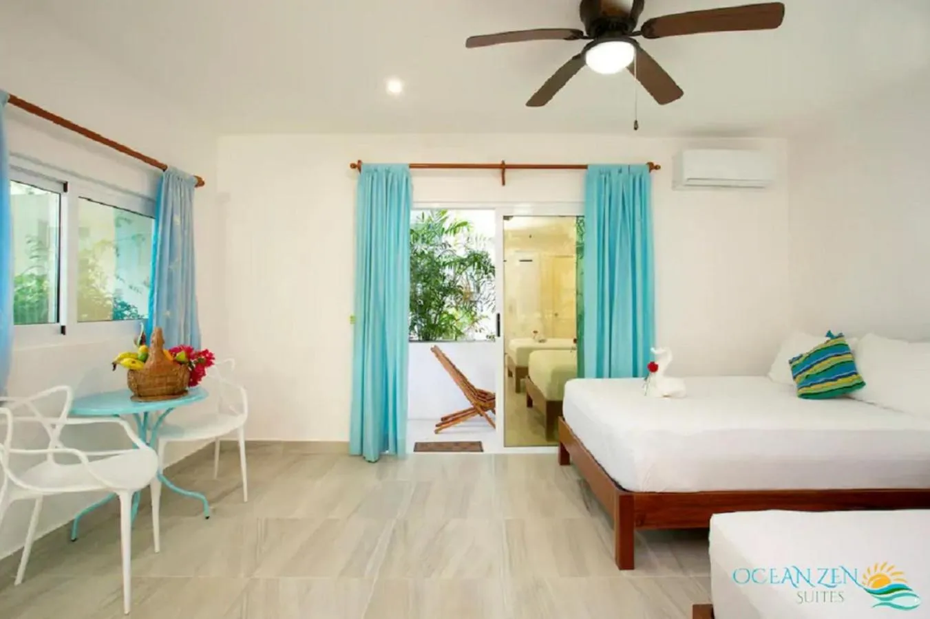 Bed in Ocean Zen Suites on 5th Avenue - Adults Only