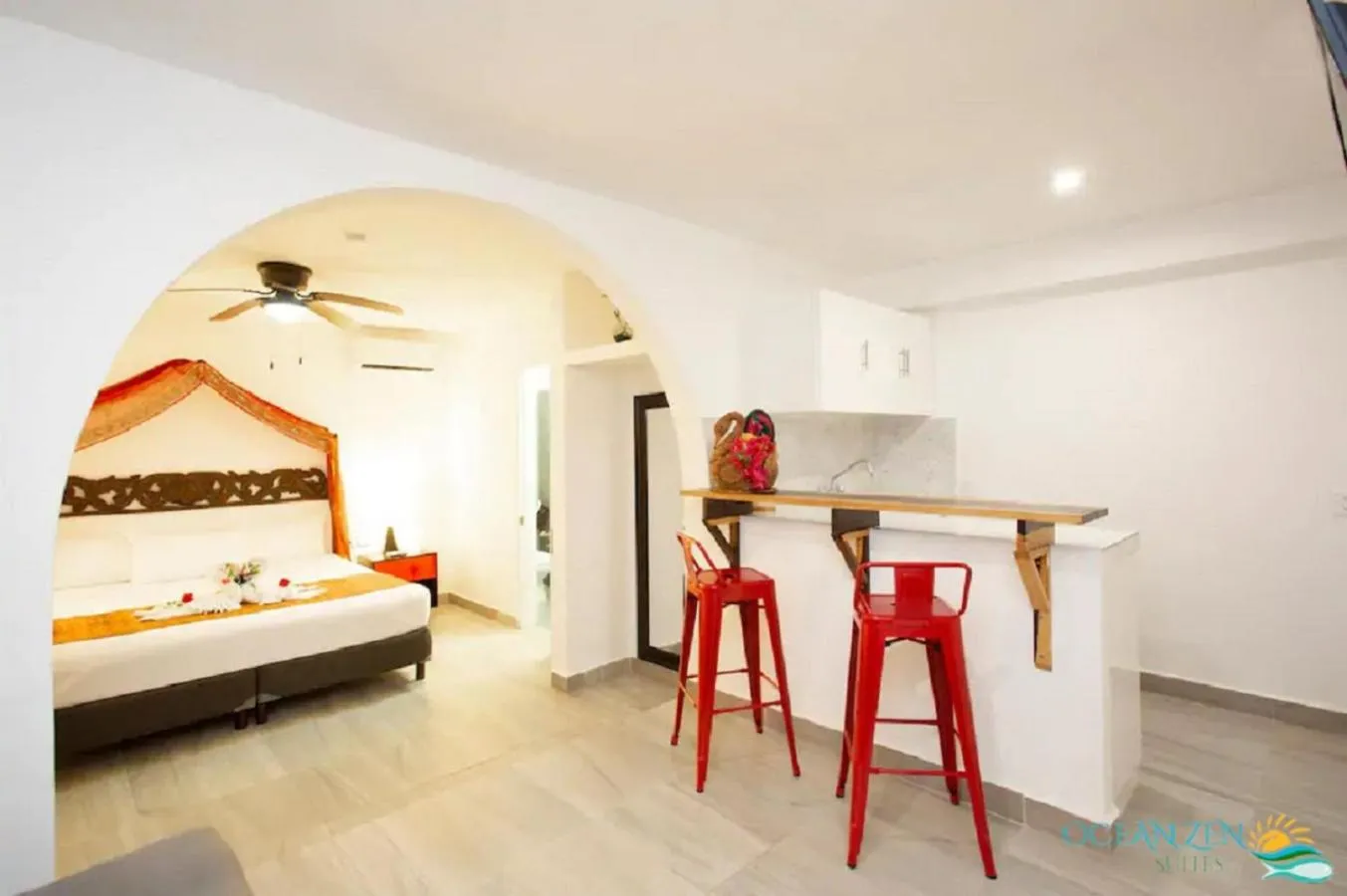 Bed in Ocean Zen Suites on 5th Avenue - Adults Only