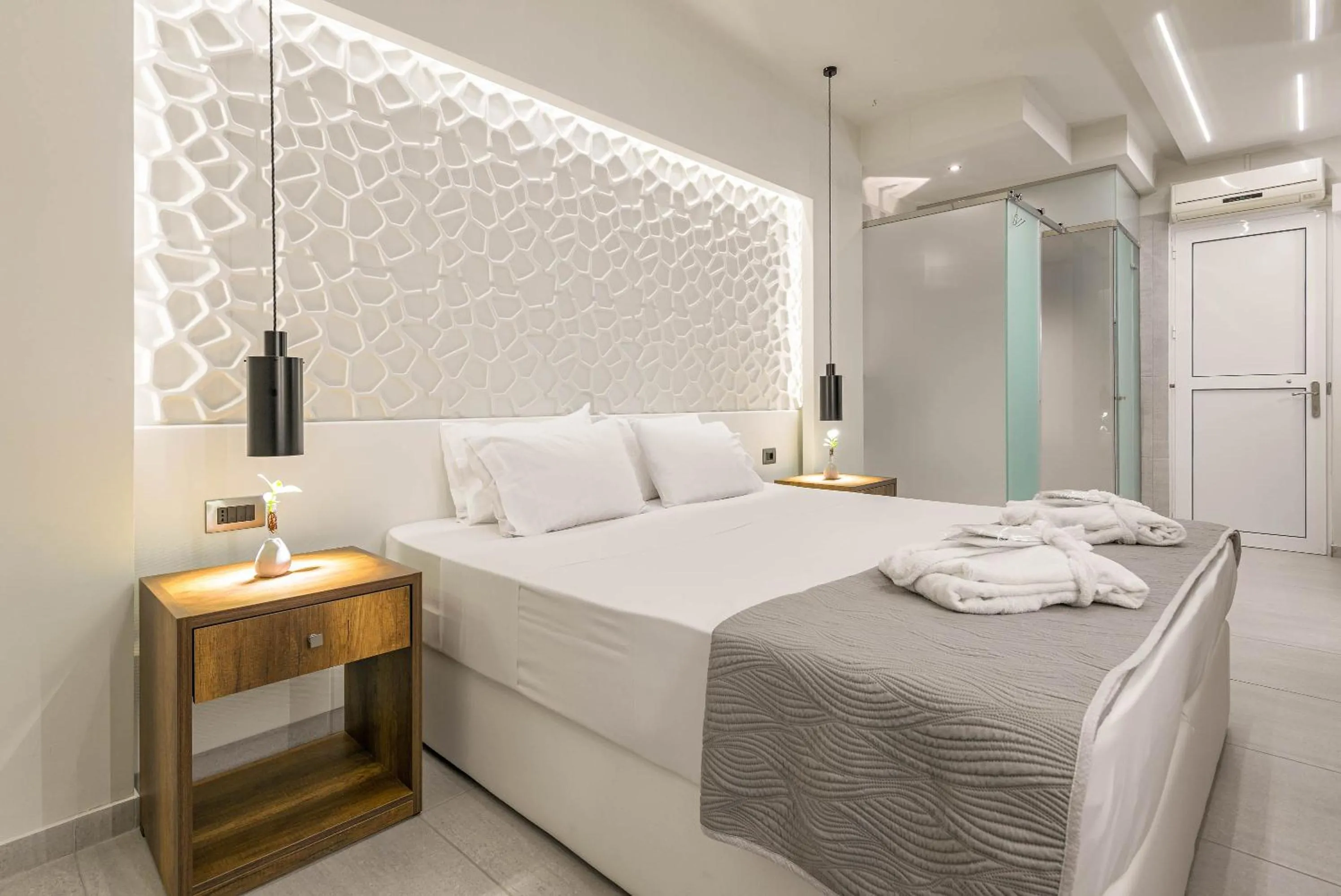 Bed in Litore Luxury Living