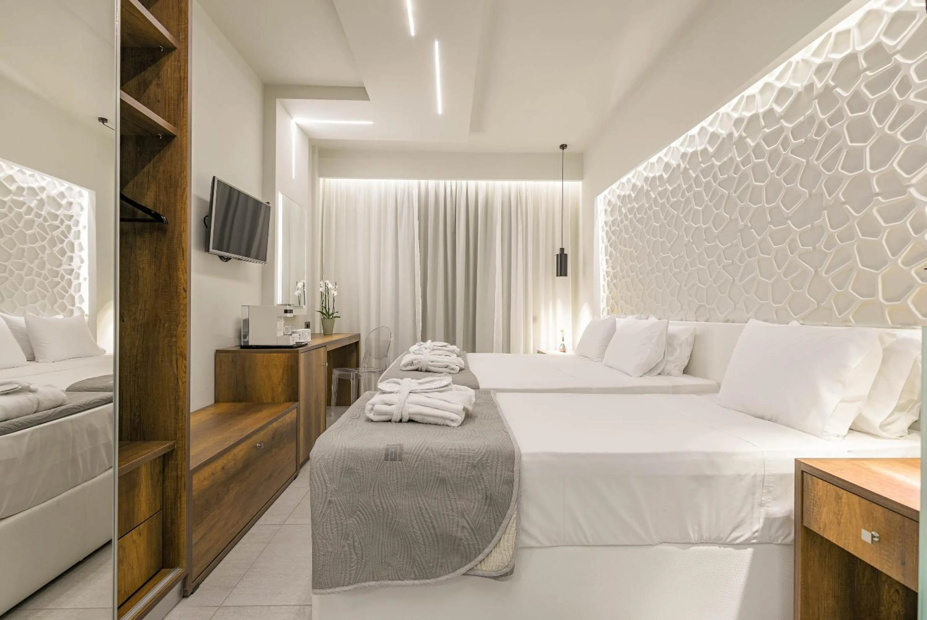 Bed in Litore Luxury Living