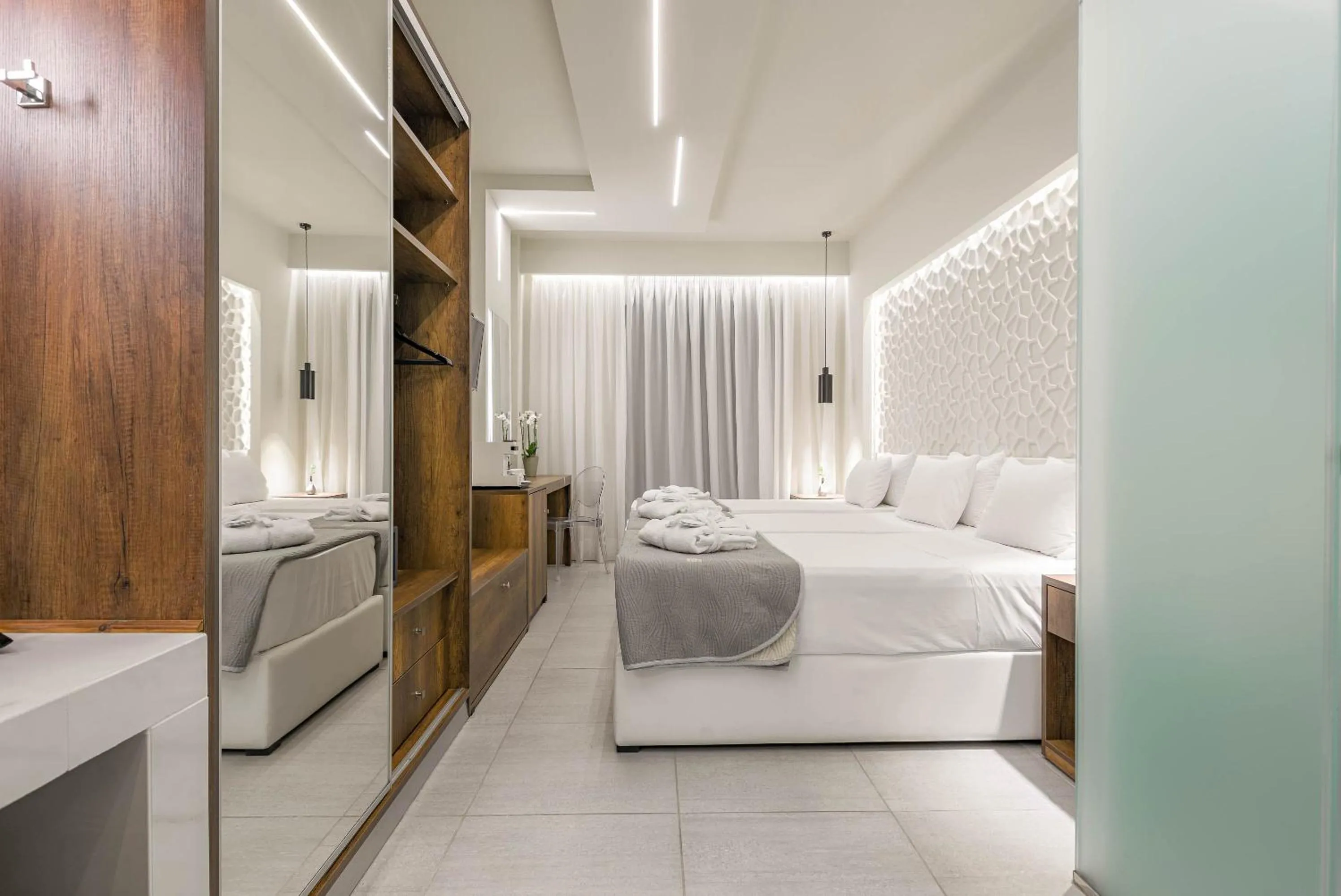 Bed in Litore Luxury Living