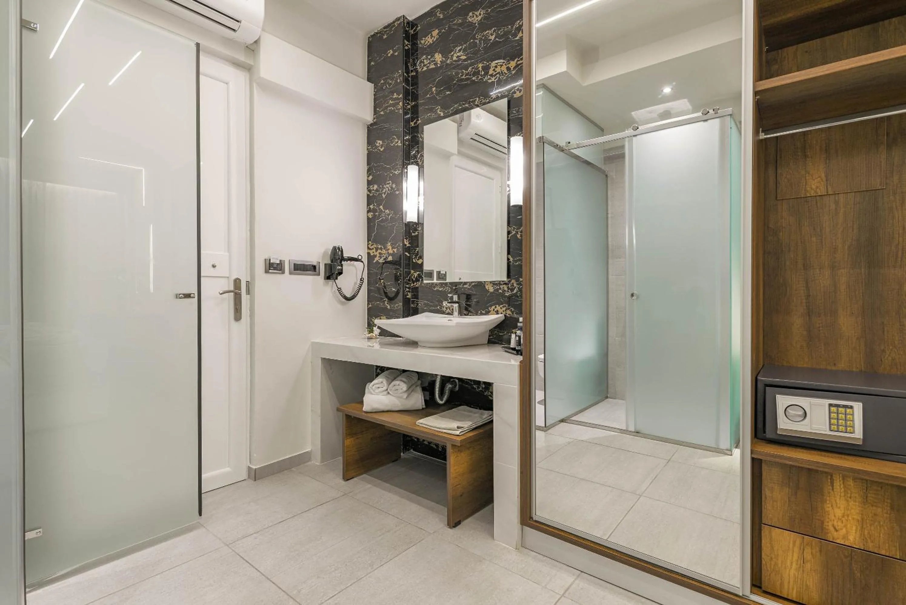 Bathroom in Litore Luxury Living