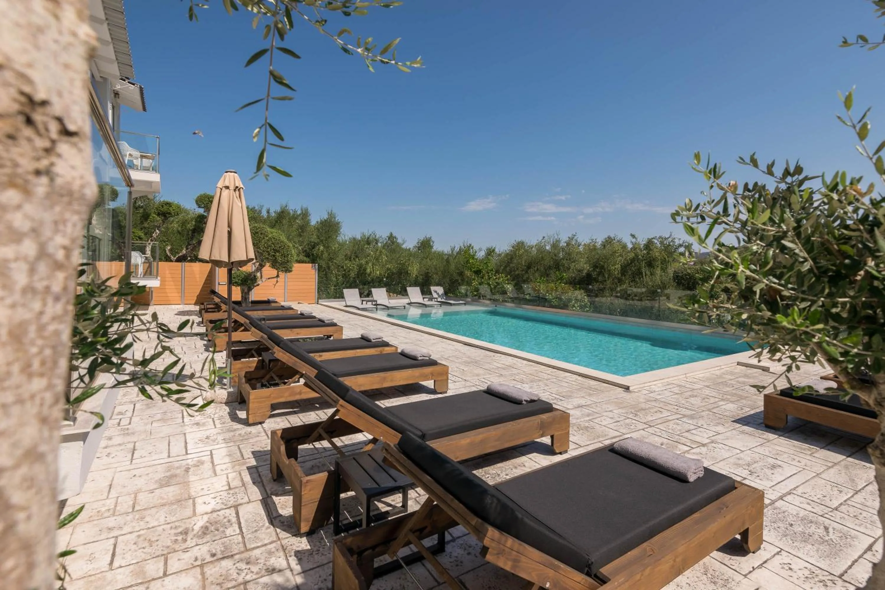 Swimming pool in Litore Luxury Living