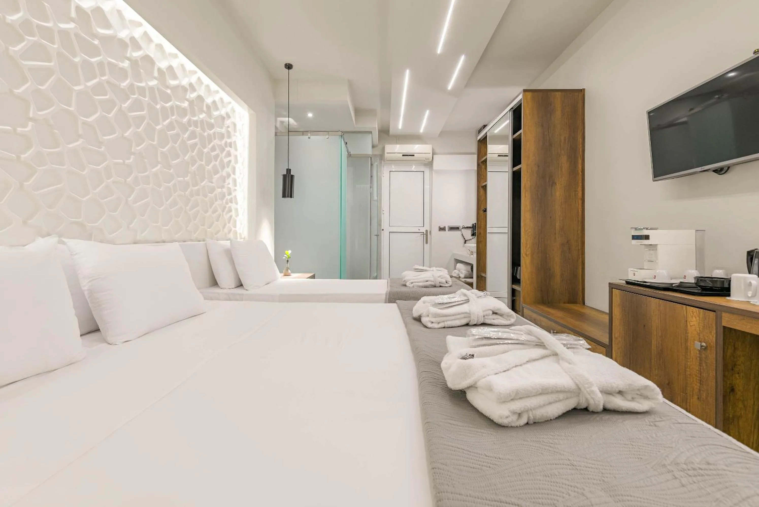 Bed in Litore Luxury Living