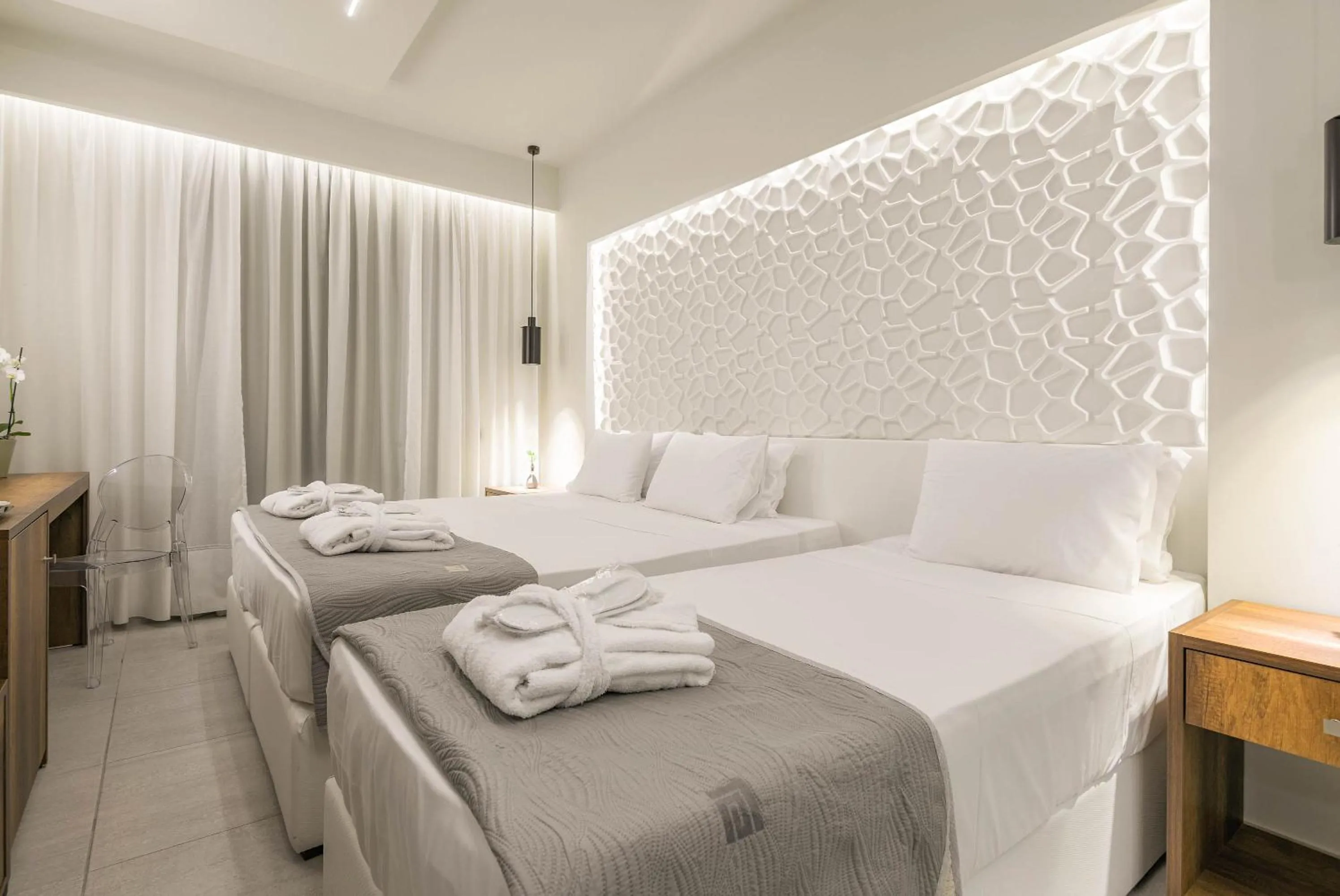 Bed in Litore Luxury Living
