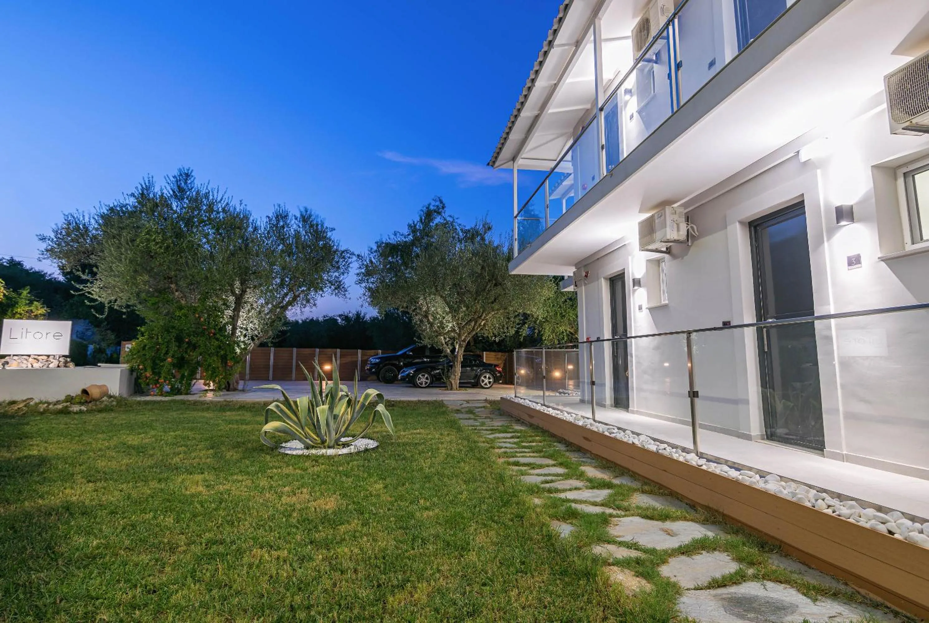 Facade/entrance in Litore Luxury Living