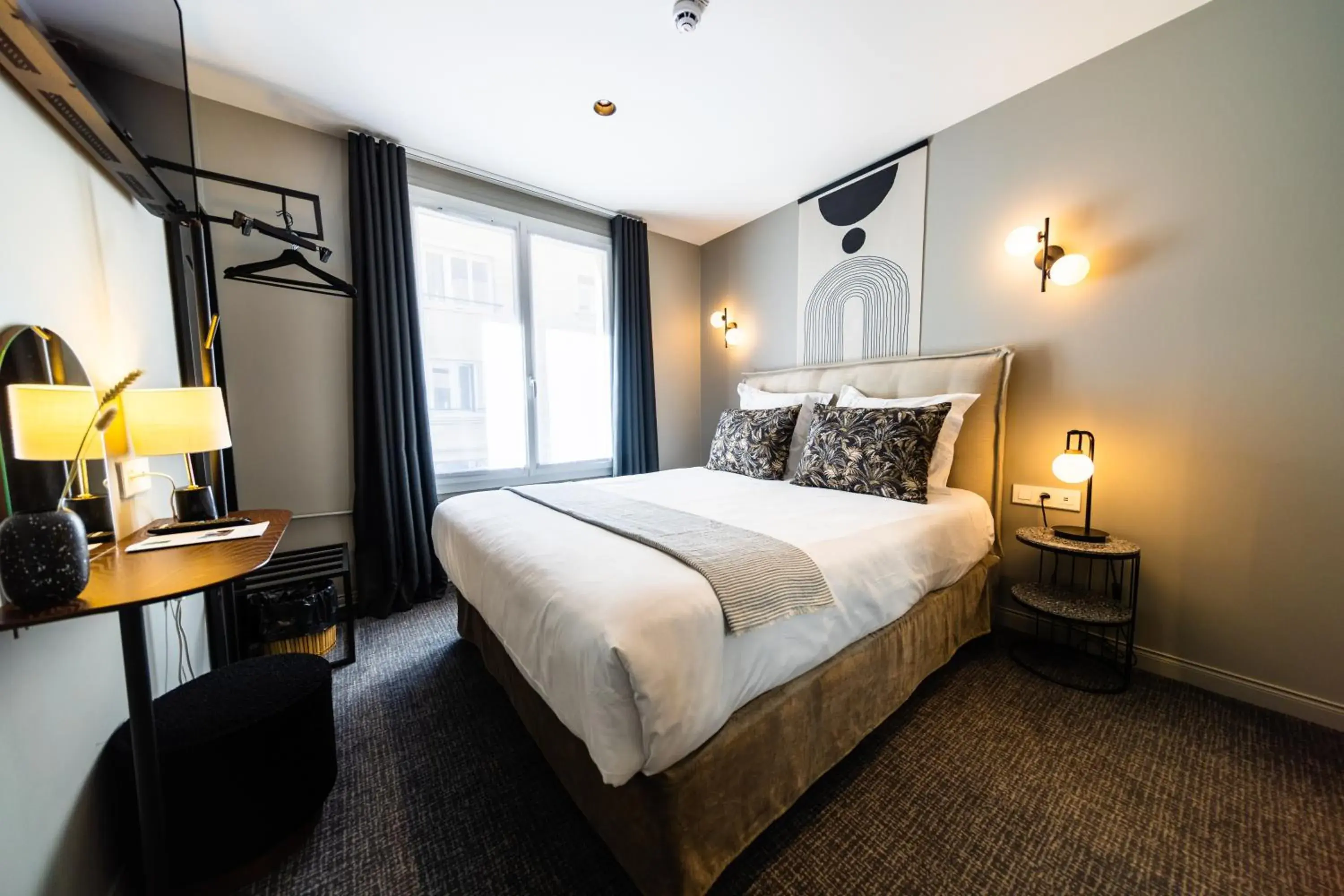 Superior Double Room in Hôtel Paulette Rouen Centre Cathédrale Superior Double Room in Hôtel Paulette Rouen Centre Cathédrale