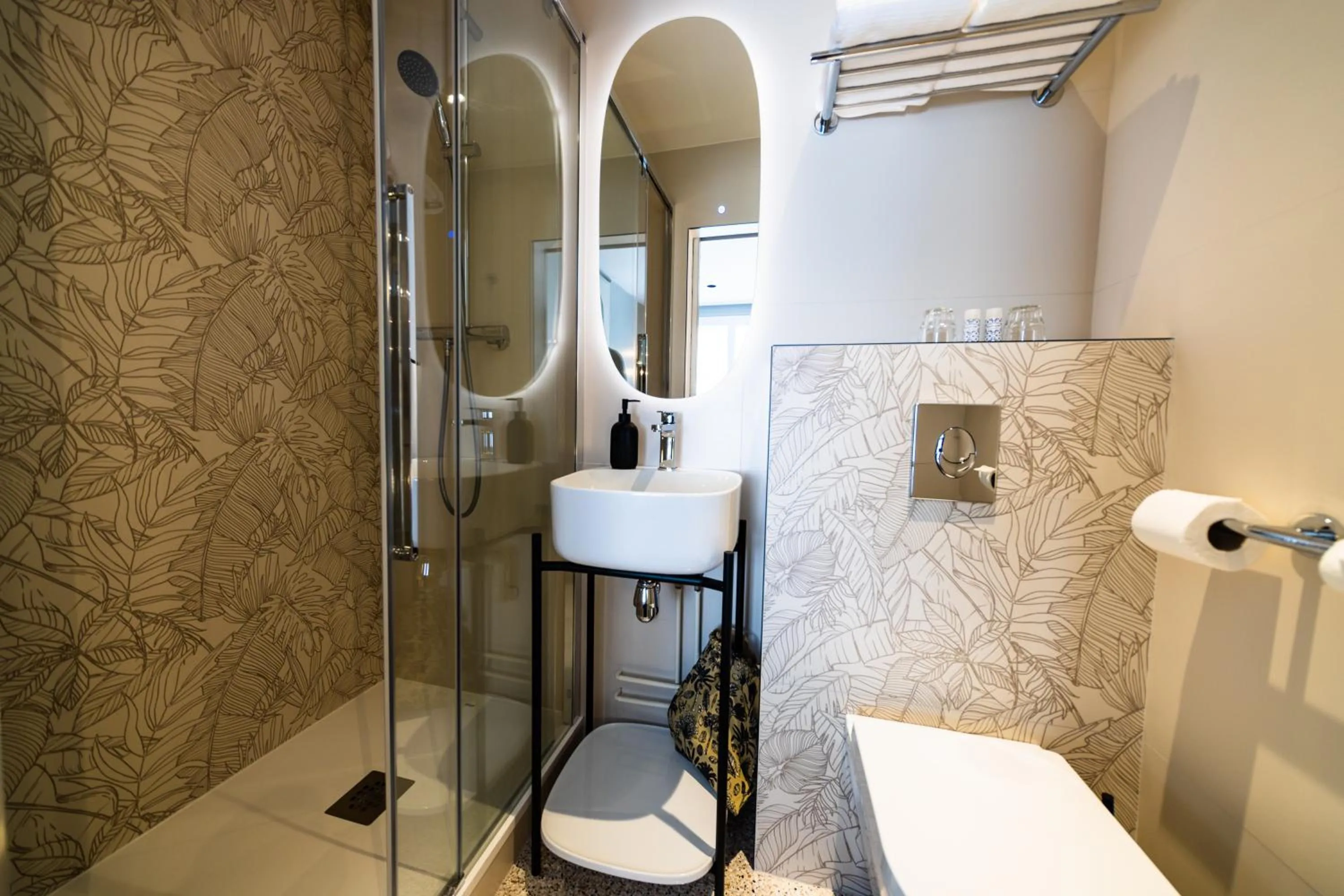 Bathroom in Hôtel Paulette Rouen Centre Cathédrale