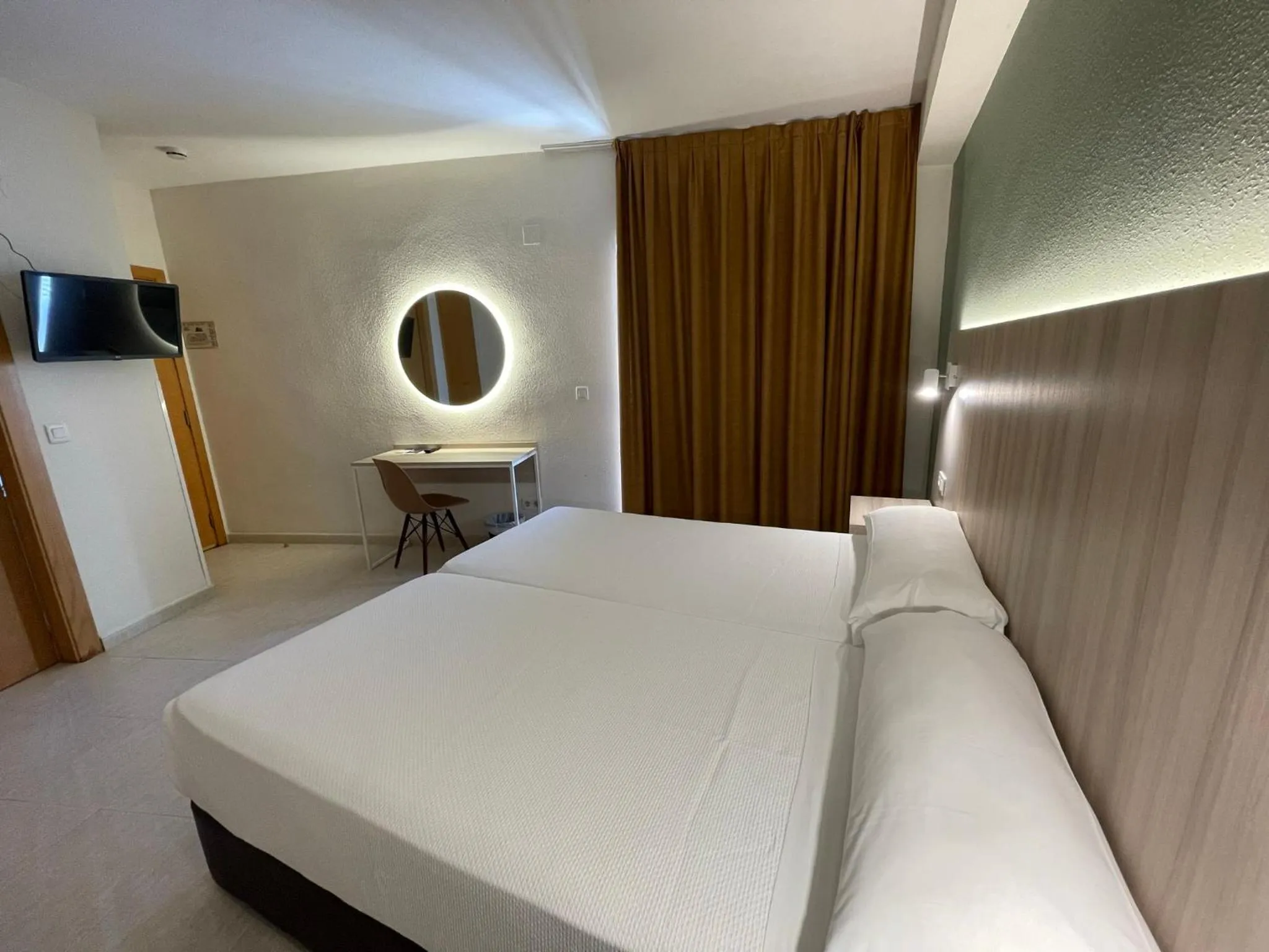 Bed in Hotel Marconi