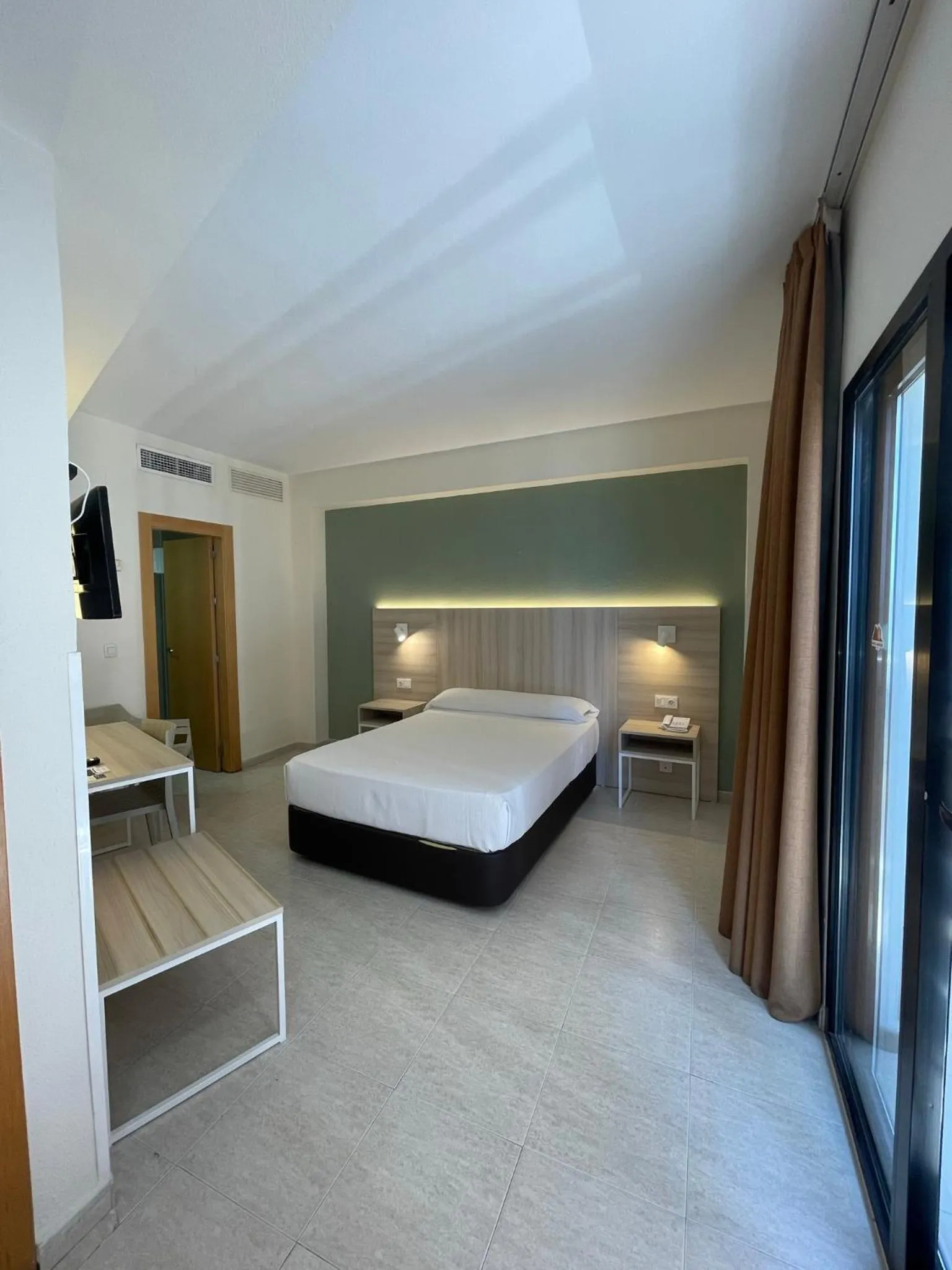 Bed in Hotel Marconi