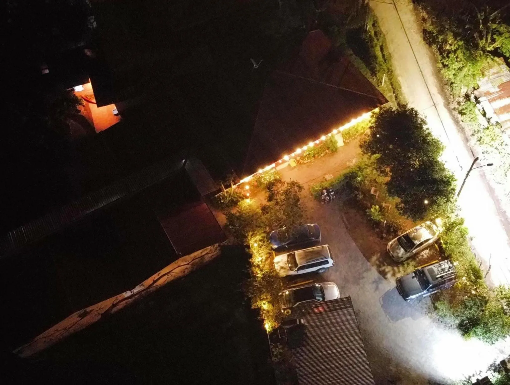 Parking in Casa Jungle Monteverde B&B