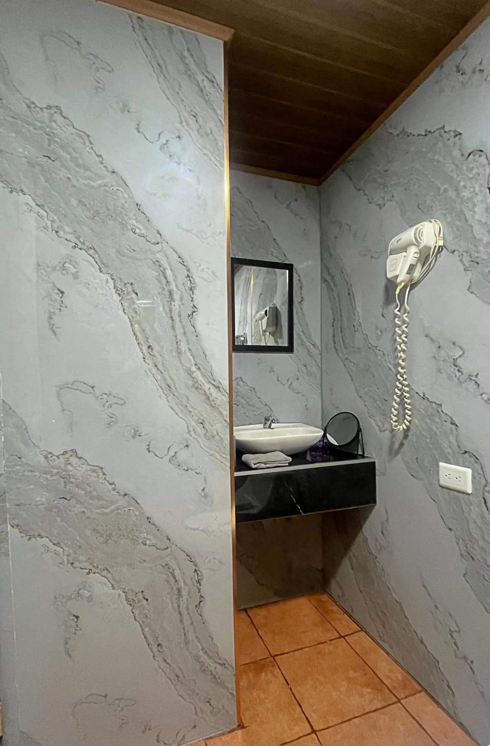 Bathroom in Casa Jungle Monteverde B&B