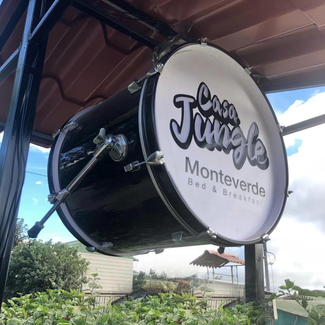 Logo/Certificate/Sign in Casa Jungle Monteverde B&B