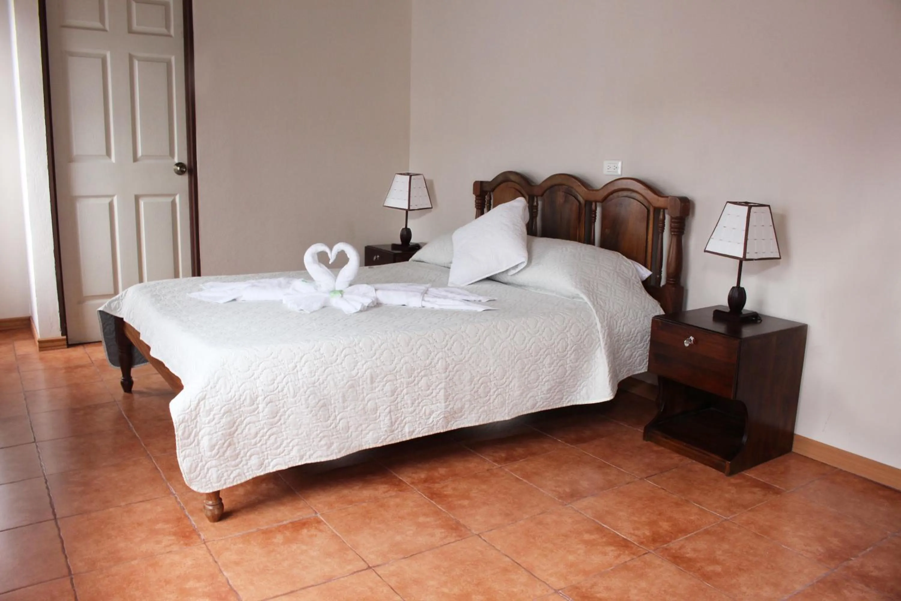 Bed in Casa Jungle Monteverde B&B