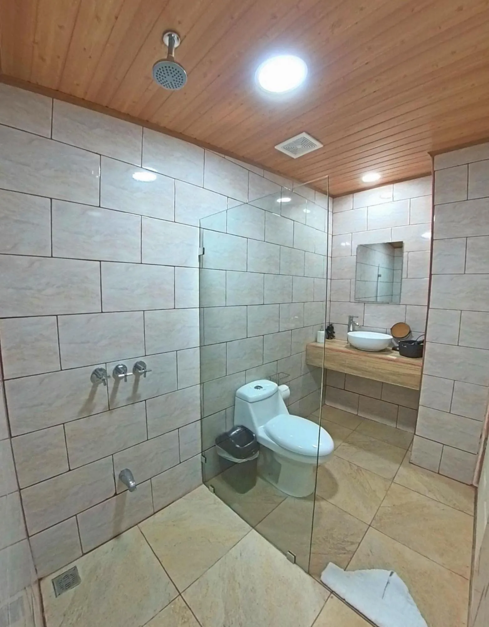 Bathroom in Casa Jungle Monteverde B&B