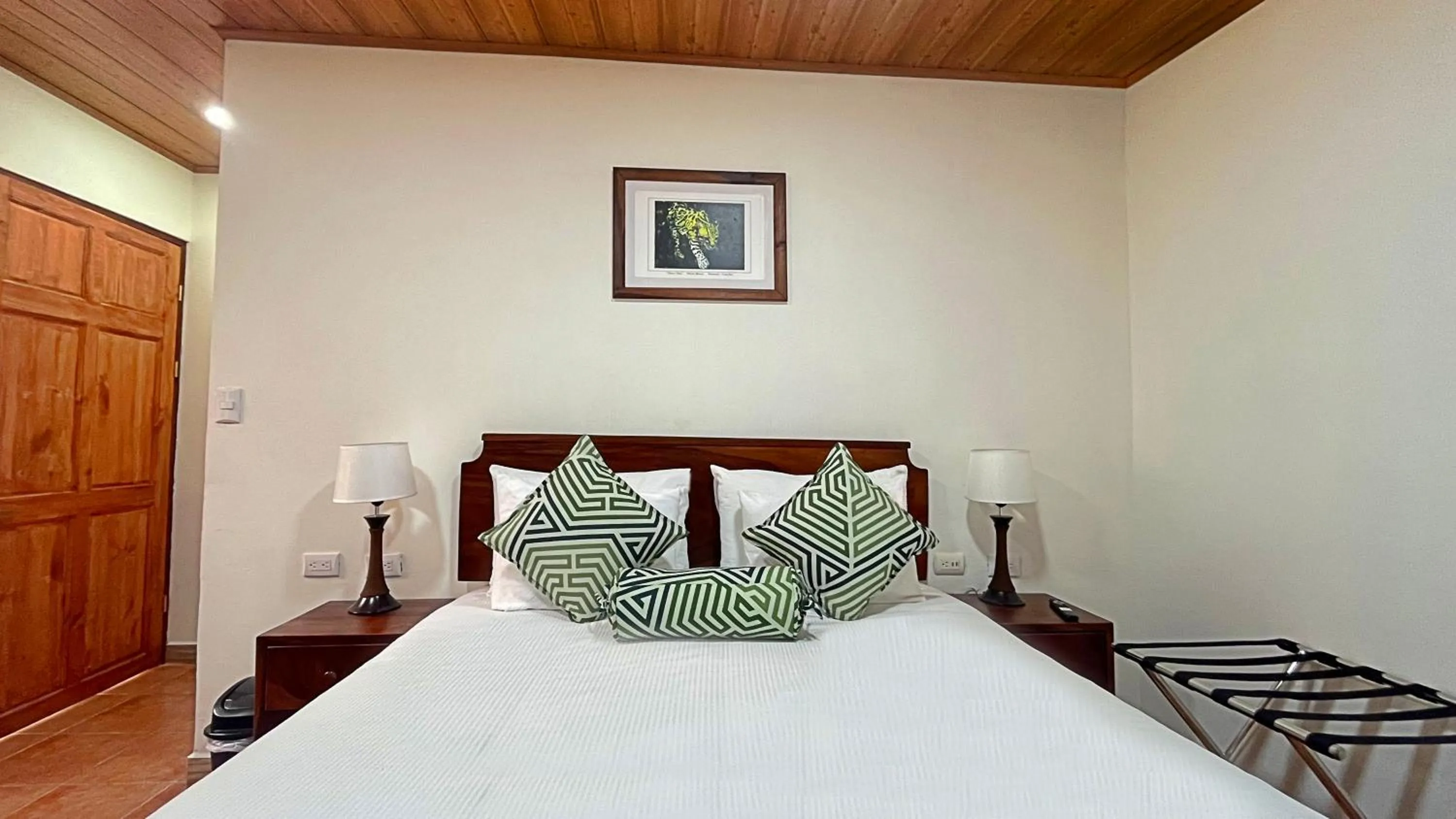 Bed in Casa Jungle Monteverde B&B