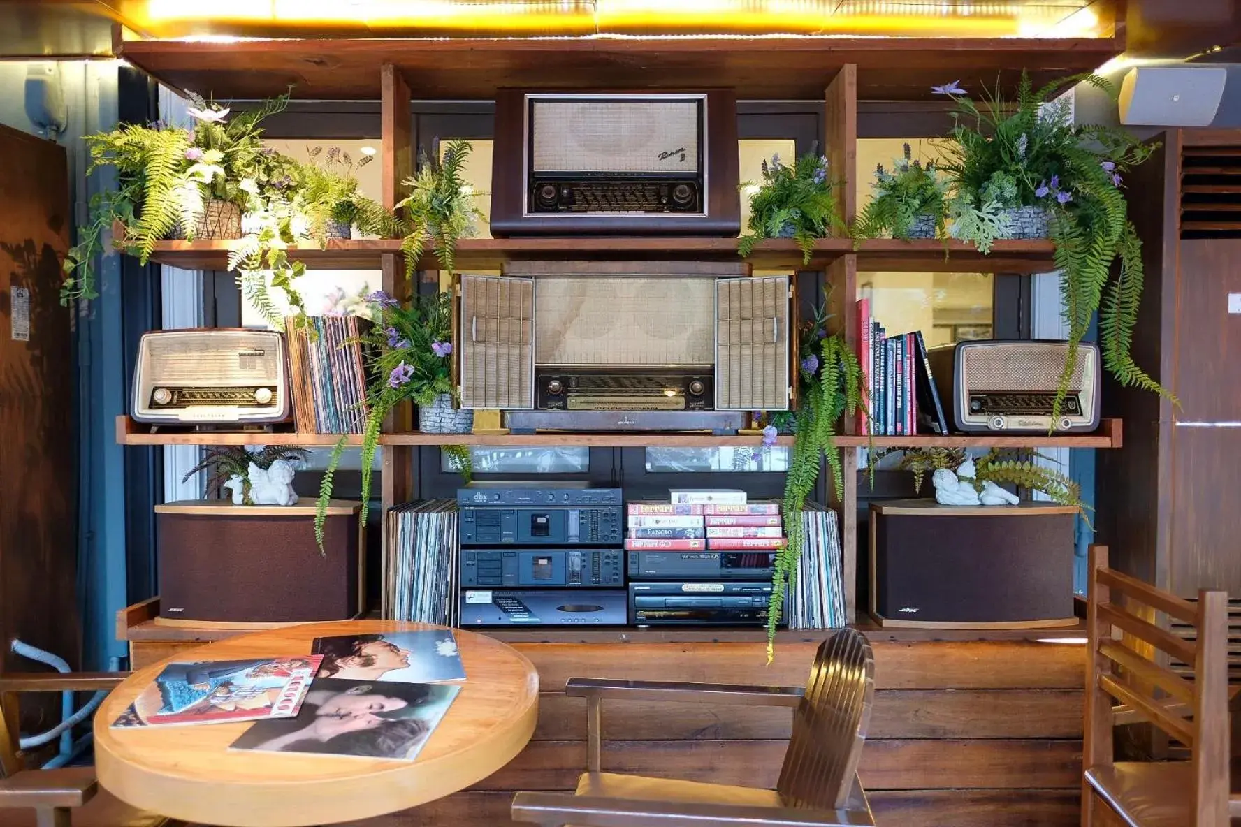 Lounge or bar in Siam Champs Elyseesi Unique Hotel Lounge or bar in Siam Champs Elyseesi Unique Hotel