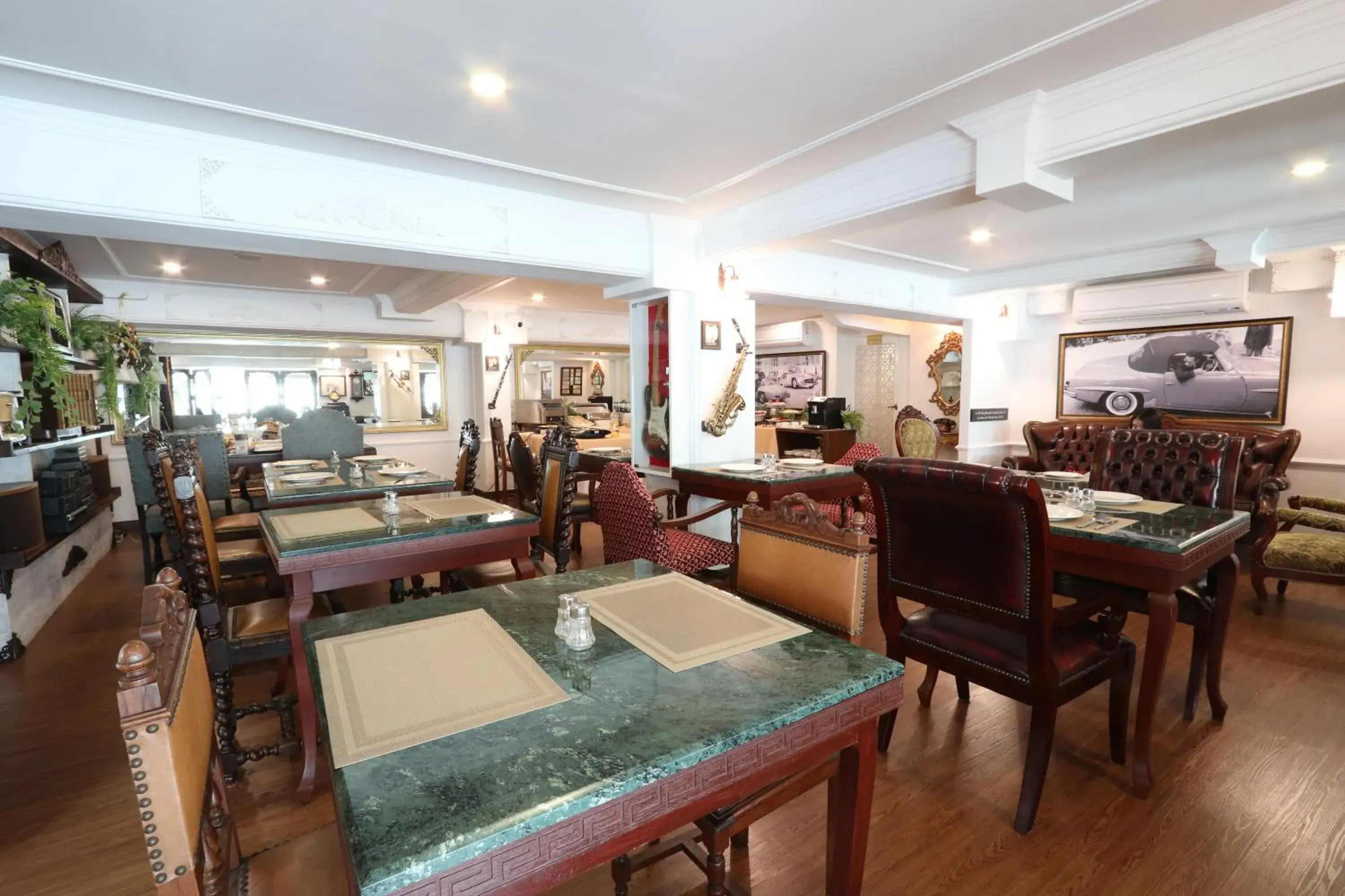 Restaurant/places to eat in Siam Champs Elyseesi Unique Hotel Restaurant/places to eat in Siam Champs Elyseesi Unique Hotel