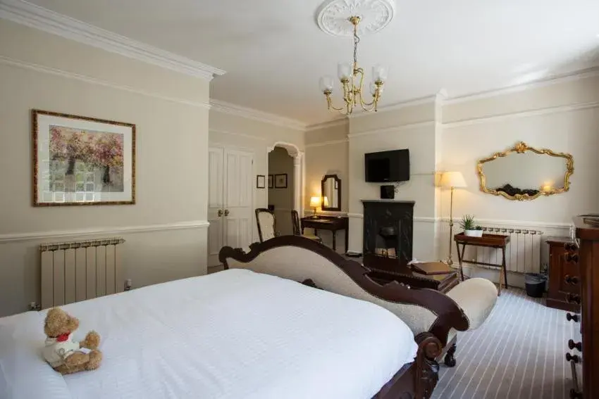 Bed in Chateau La Chaire Hotel Bed in Chateau La Chaire Hotel