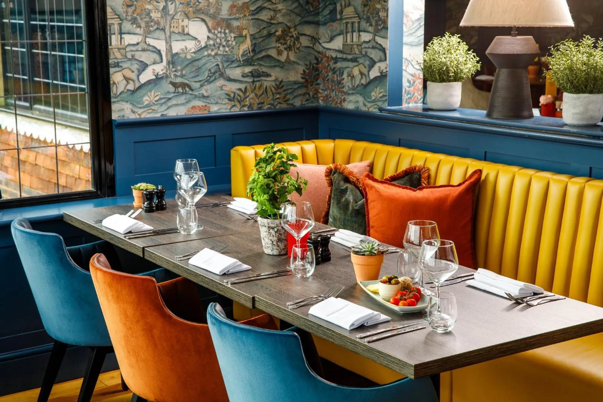 Restaurant/places to eat in voco Lythe Hill Hotel & Spa by IHG