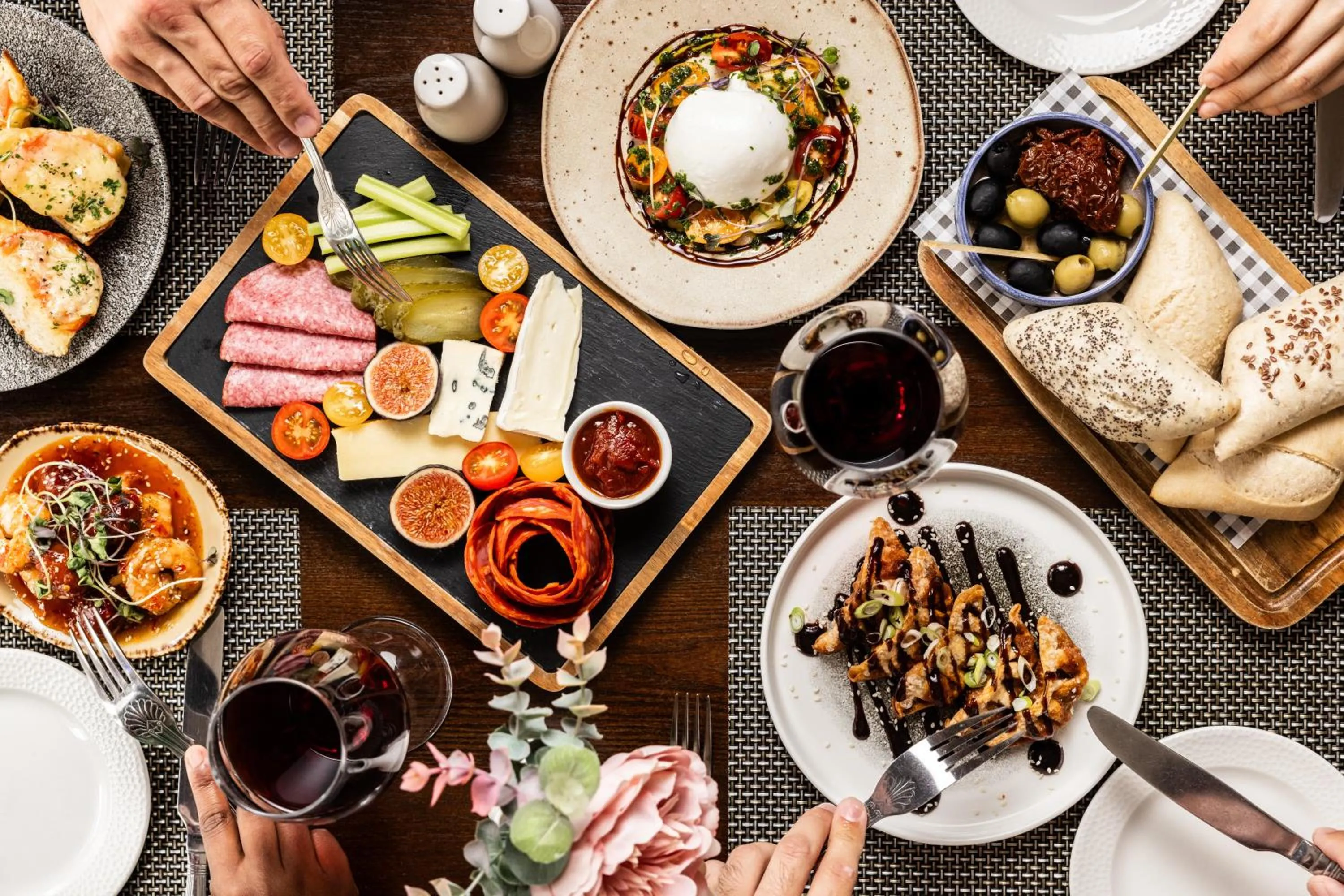 Food in The Monterey Hotel - Sure Hotel Collection by Best Western