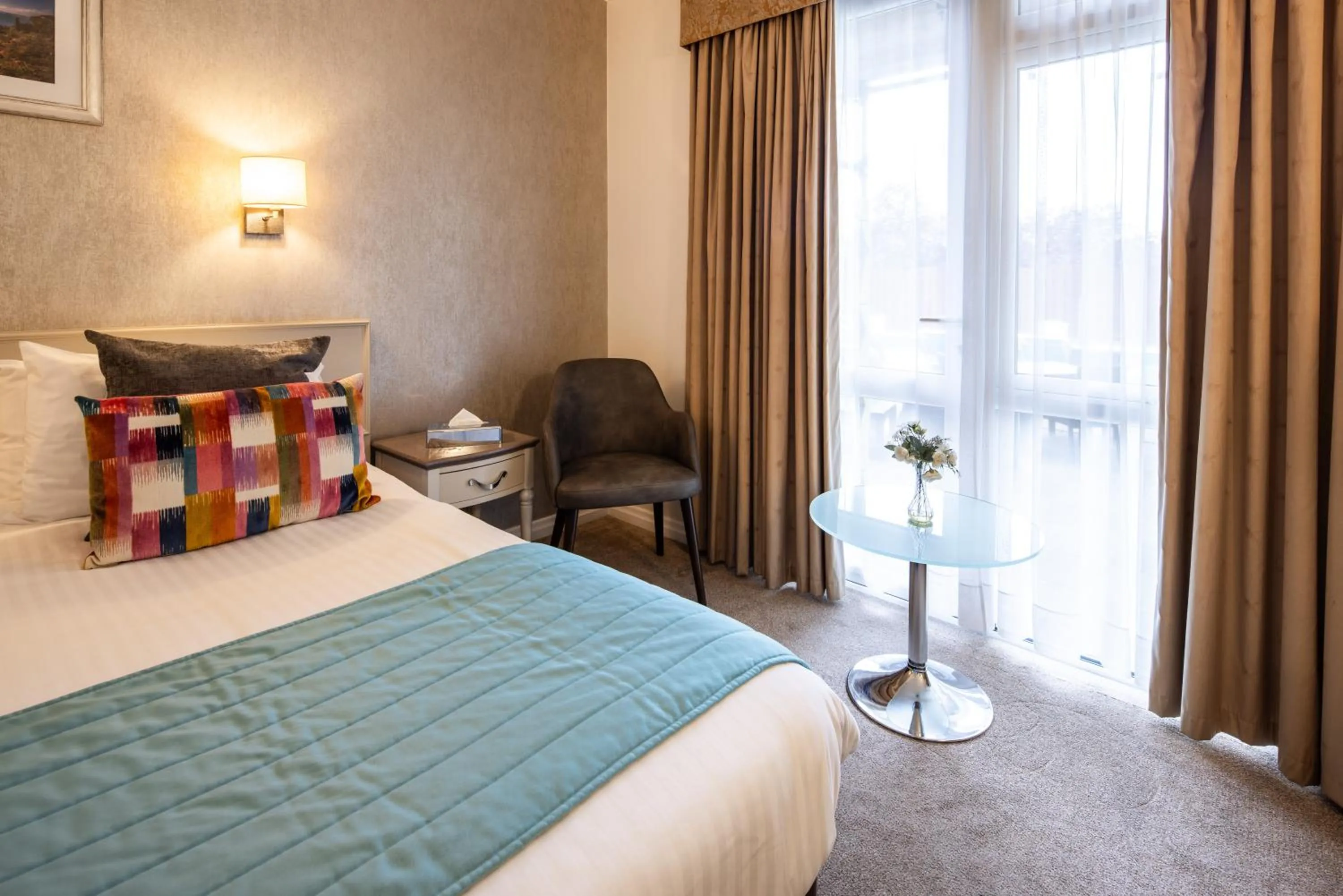 Bedroom, Bed in The Monterey Hotel - Sure Hotel Collection by Best Western