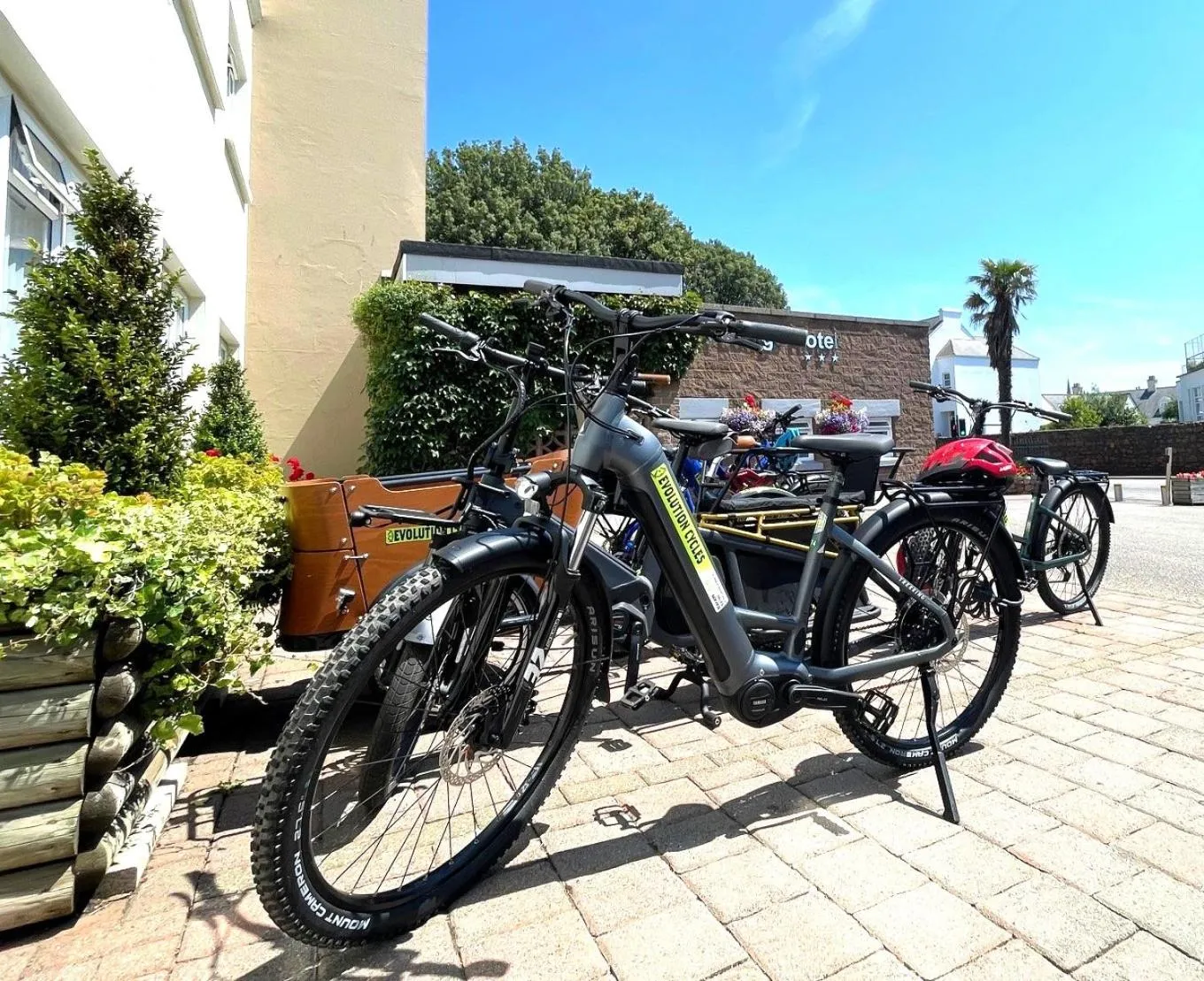 Parking in The Norfolk Lodge Hotel