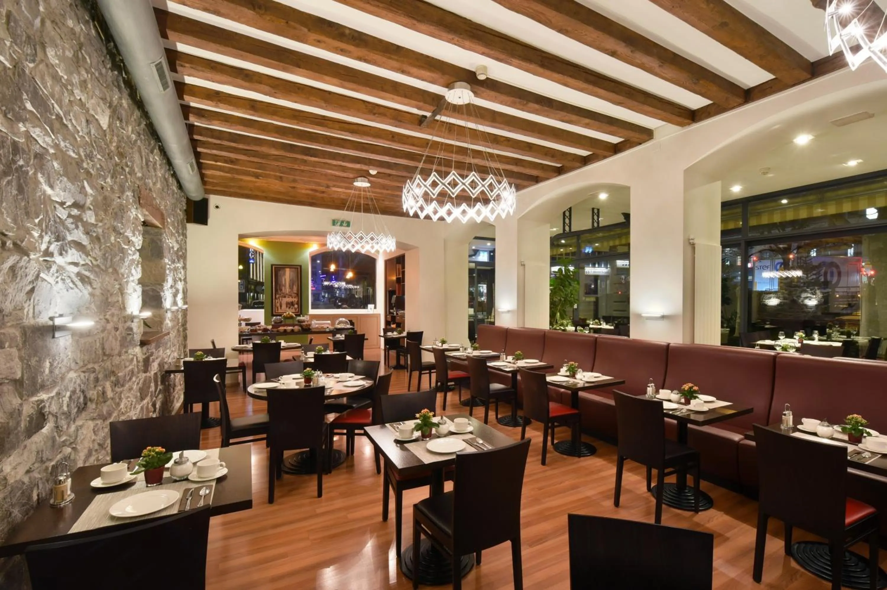 Restaurant/places to eat in Hotel International & Terminus