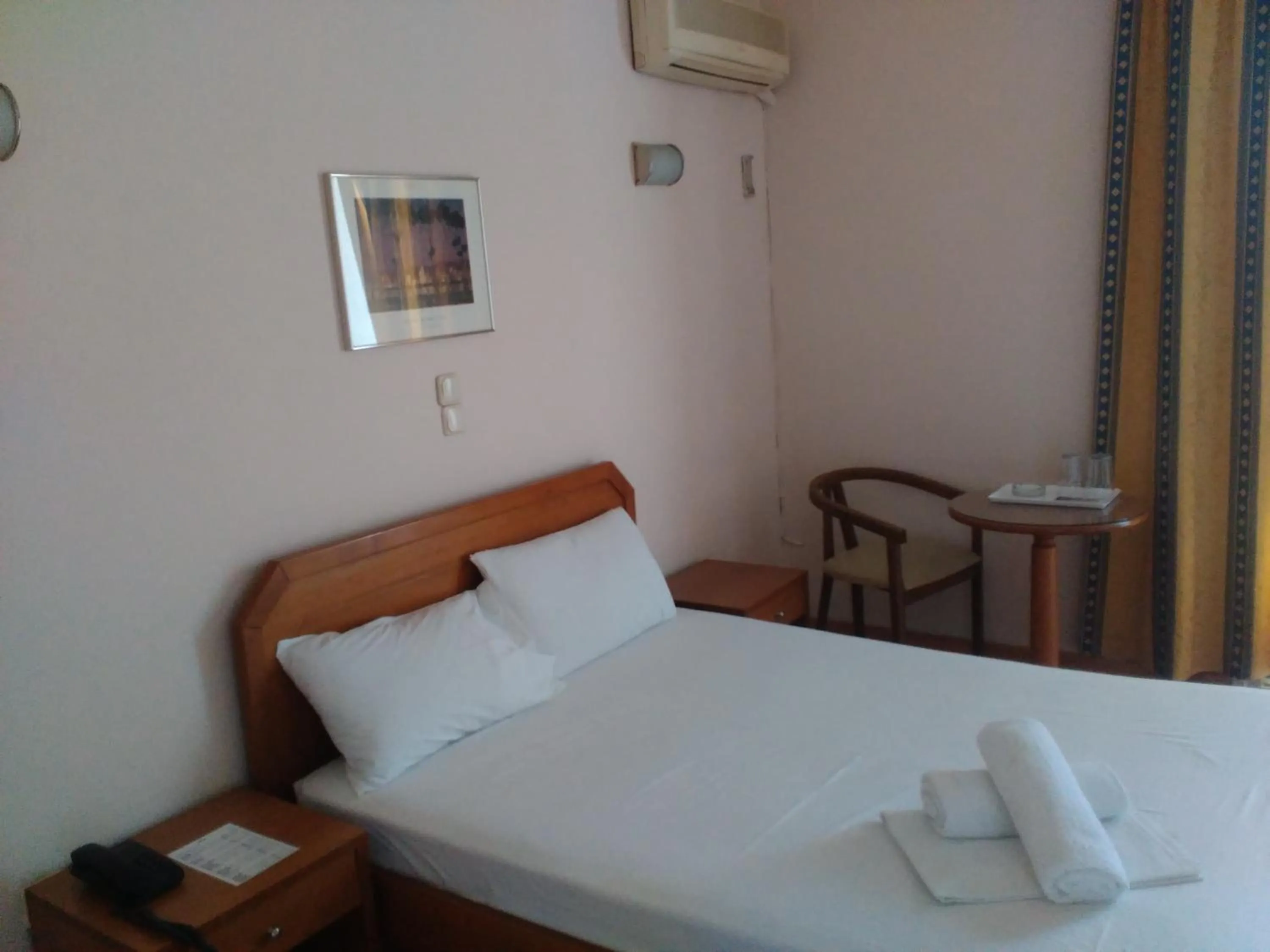 Bedroom, Bed in Glaros