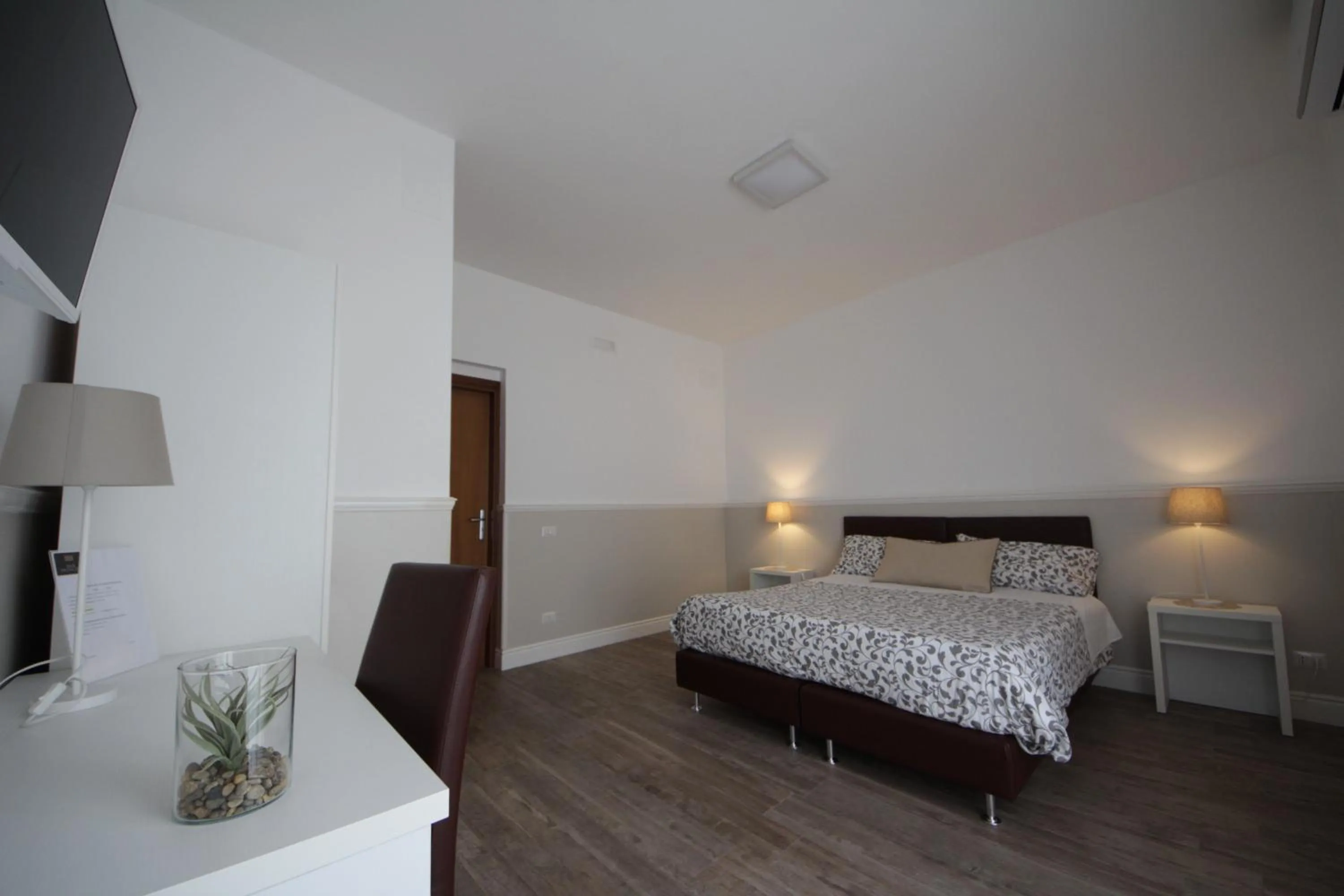 Bedroom, Bed in Principe