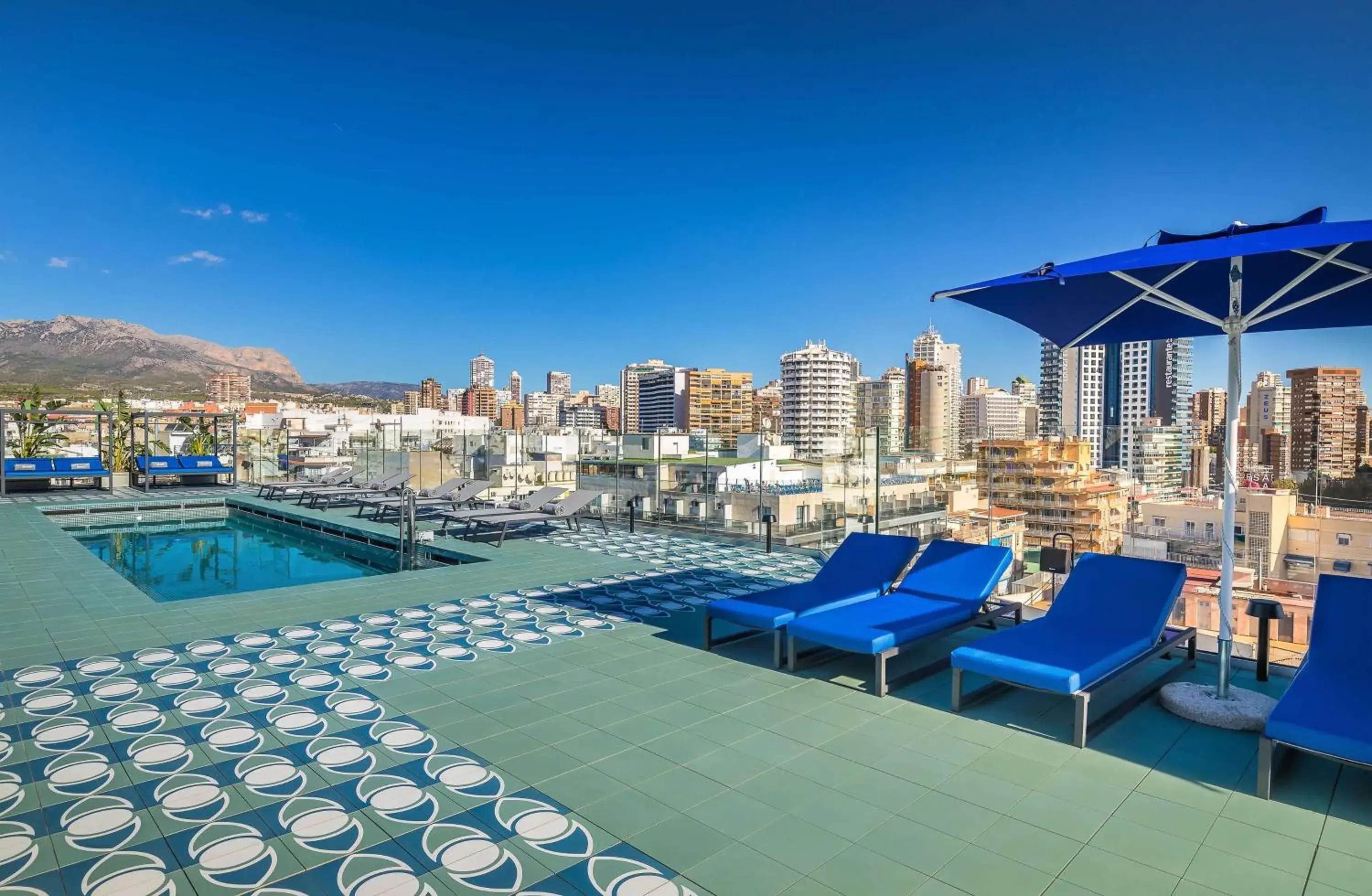 Lounge or bar in Barceló Benidorm Beach - Adults Recommended Lounge or bar in Barceló Benidorm Beach - Adults Recommended