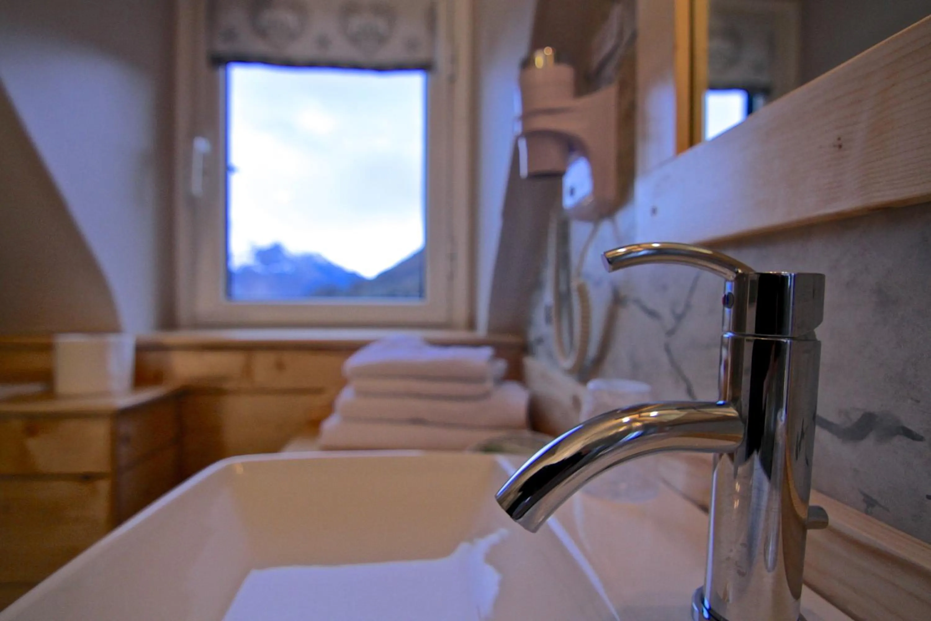 Bathroom in Auberge Le Cabaliros