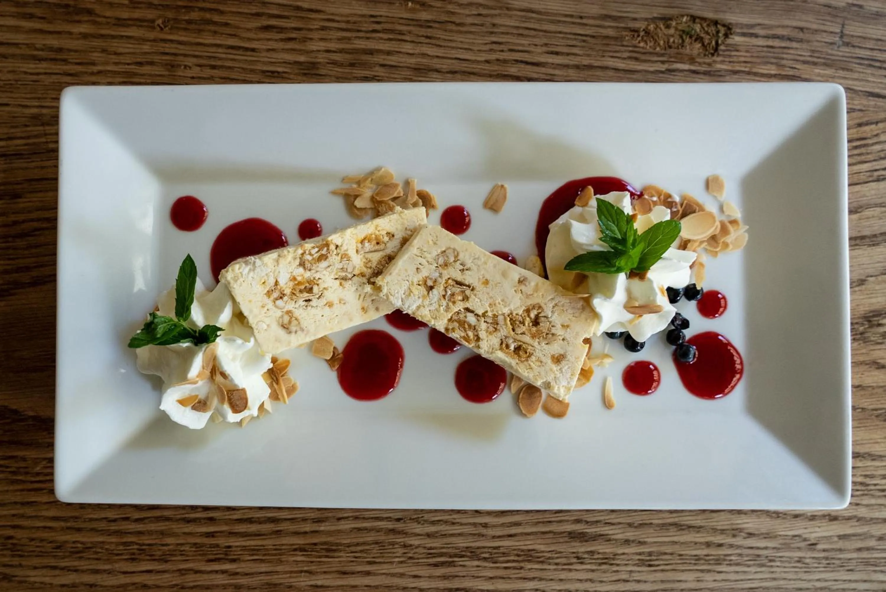 Restaurant/places to eat in Auberge Le Cabaliros