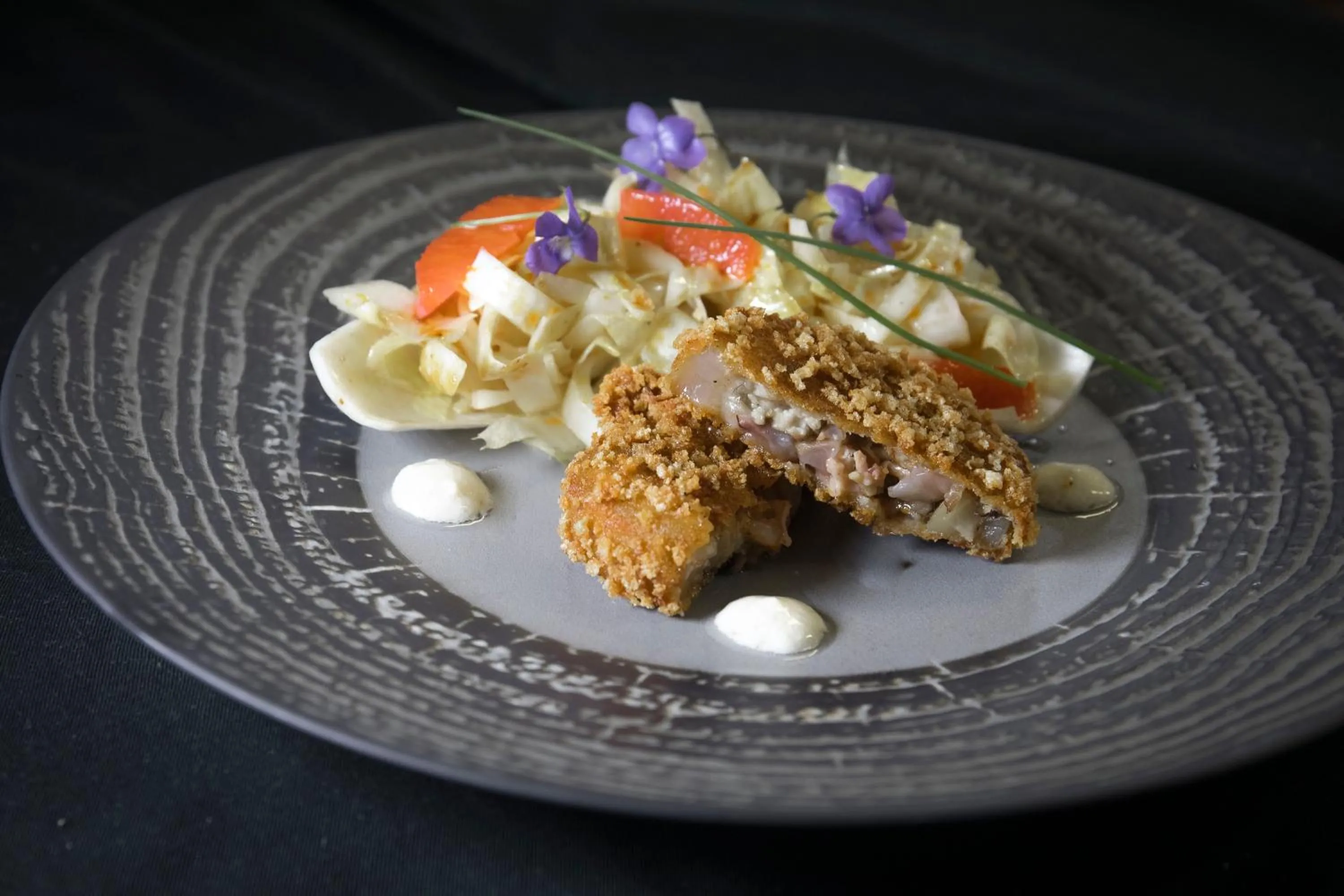 Restaurant/places to eat in Auberge Le Cabaliros